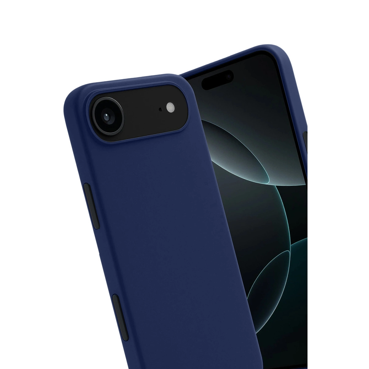 Kamera oyuntulu lacivert telefon kılıfı, yanında bir akıllı telefon.