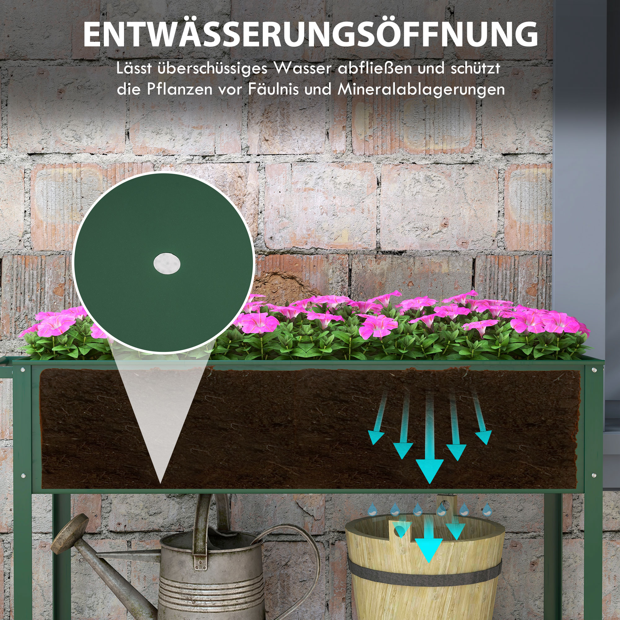 Grüner Pflanzkasten mit pinken Blumen, unten Wasserablauf in Holzeimer.
