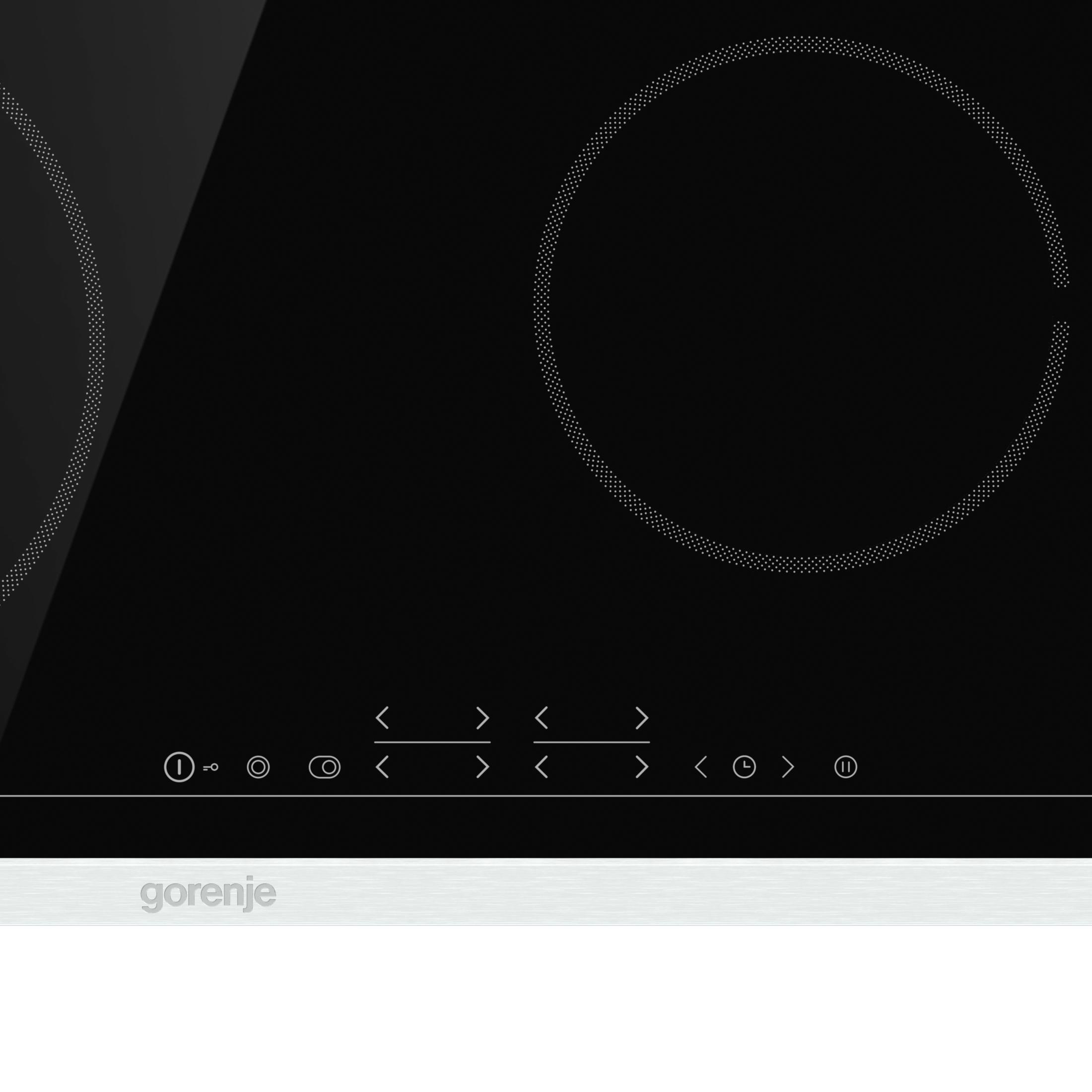 Schwarze Kochplatte mit Kochzonen und Bedienelementen. Gorenje-Logo unten.
