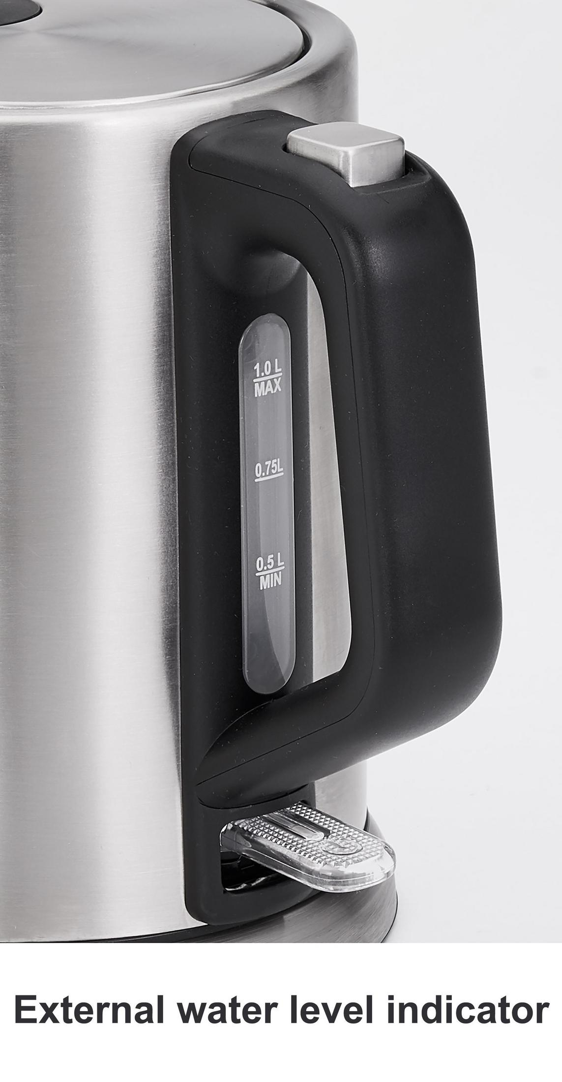 Czajnik stalowy z czarnym uchwytem i wskaźnikiem poziomu wody.