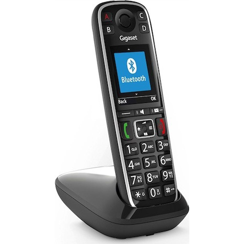 Ein schwarzes schnurloses Gigaset-Telefon mit Bluetooth-Symbol auf dem Bildschirm ruht in seiner Ladestation.