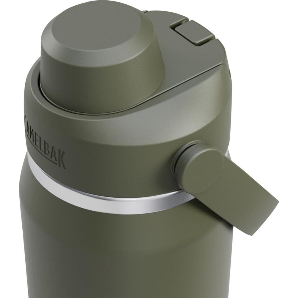 Grüne CamelBak-Flasche mit silbernem Ring und Tragegriff.