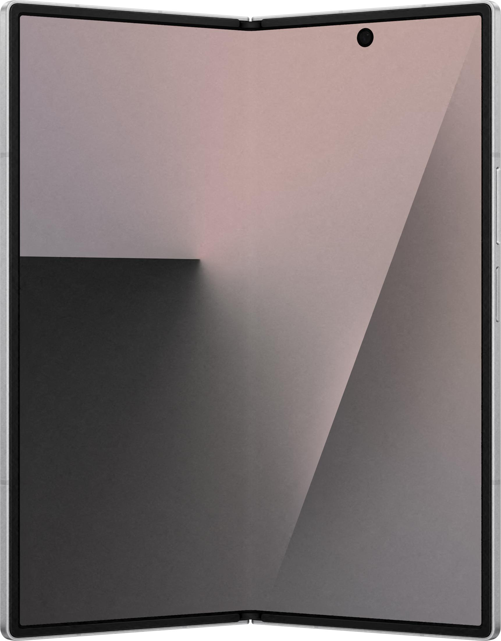 Gefaltetes Smartphone mit silbernem Rahmen und rosa/grauem Hintergrund.