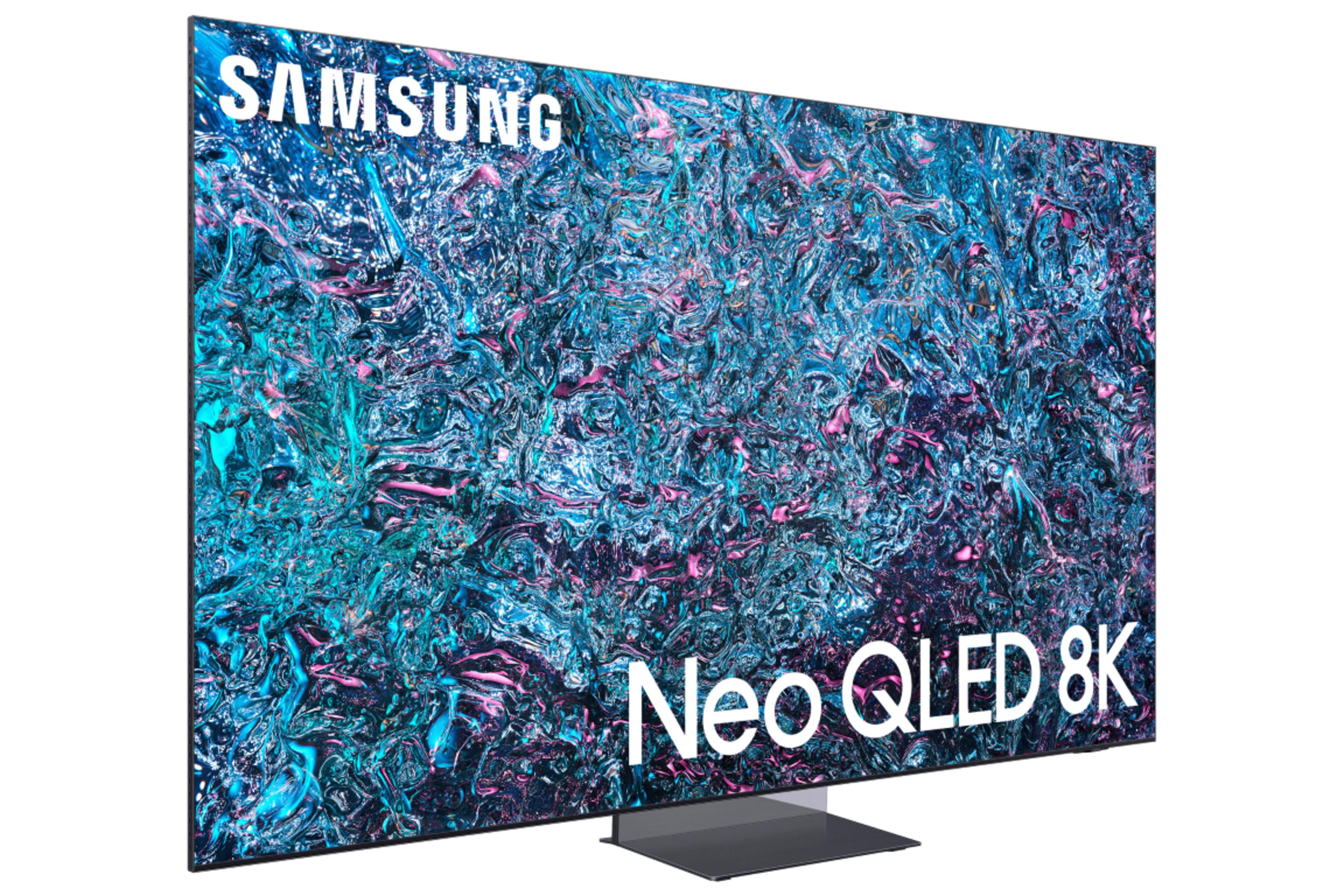 Mavi ve pembe soyut desenli Samsung Neo QLED 8K TV.