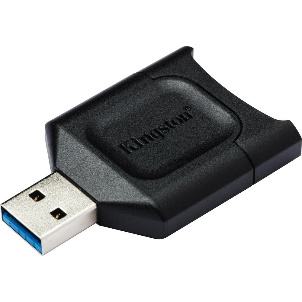 Czarny czytnik kart USB Kingston z niebieskim złączem USB 3.0.