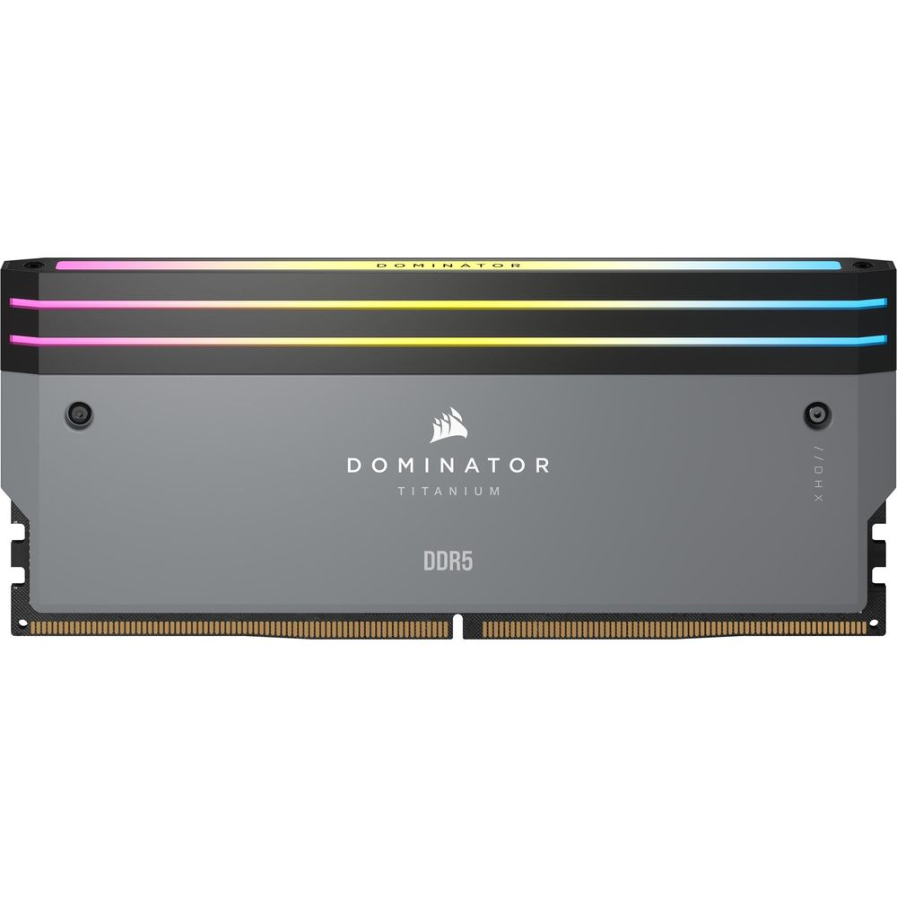 Szary moduł RAM DDR5 z podświetleniem RGB i oznaczeniem Dominator Titanium.
