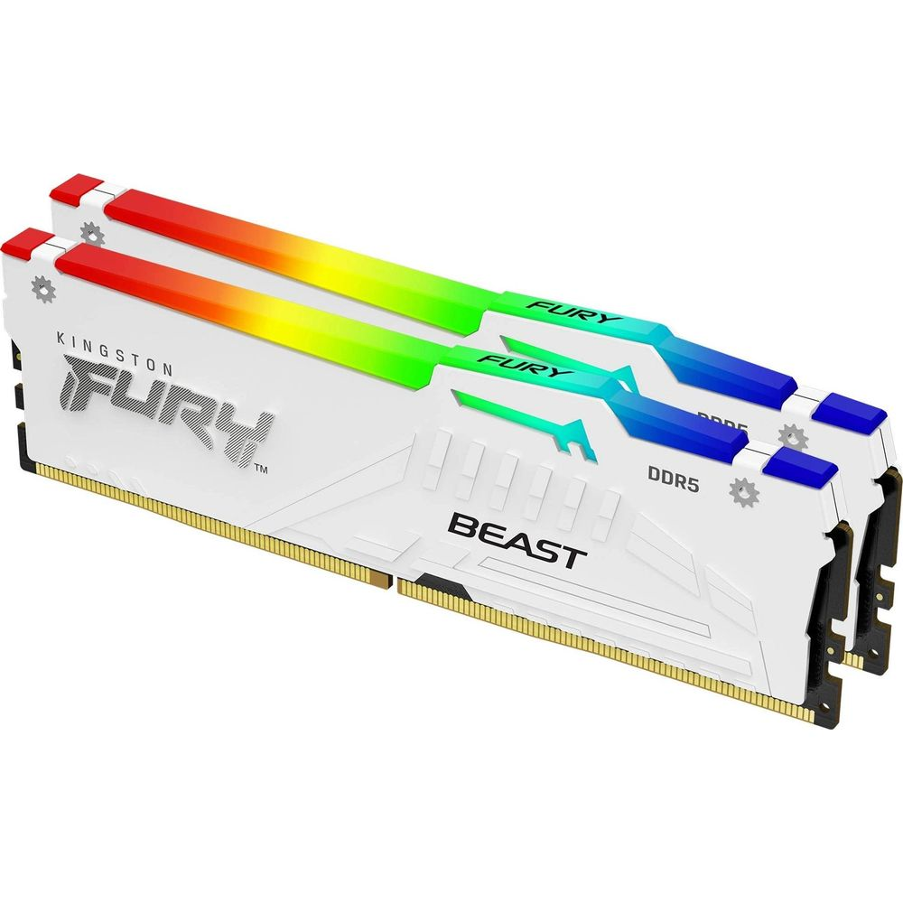 Dwa białe moduły RAM DDR5 z podświetleniem RGB, oznaczeniem FURY i BEAST.