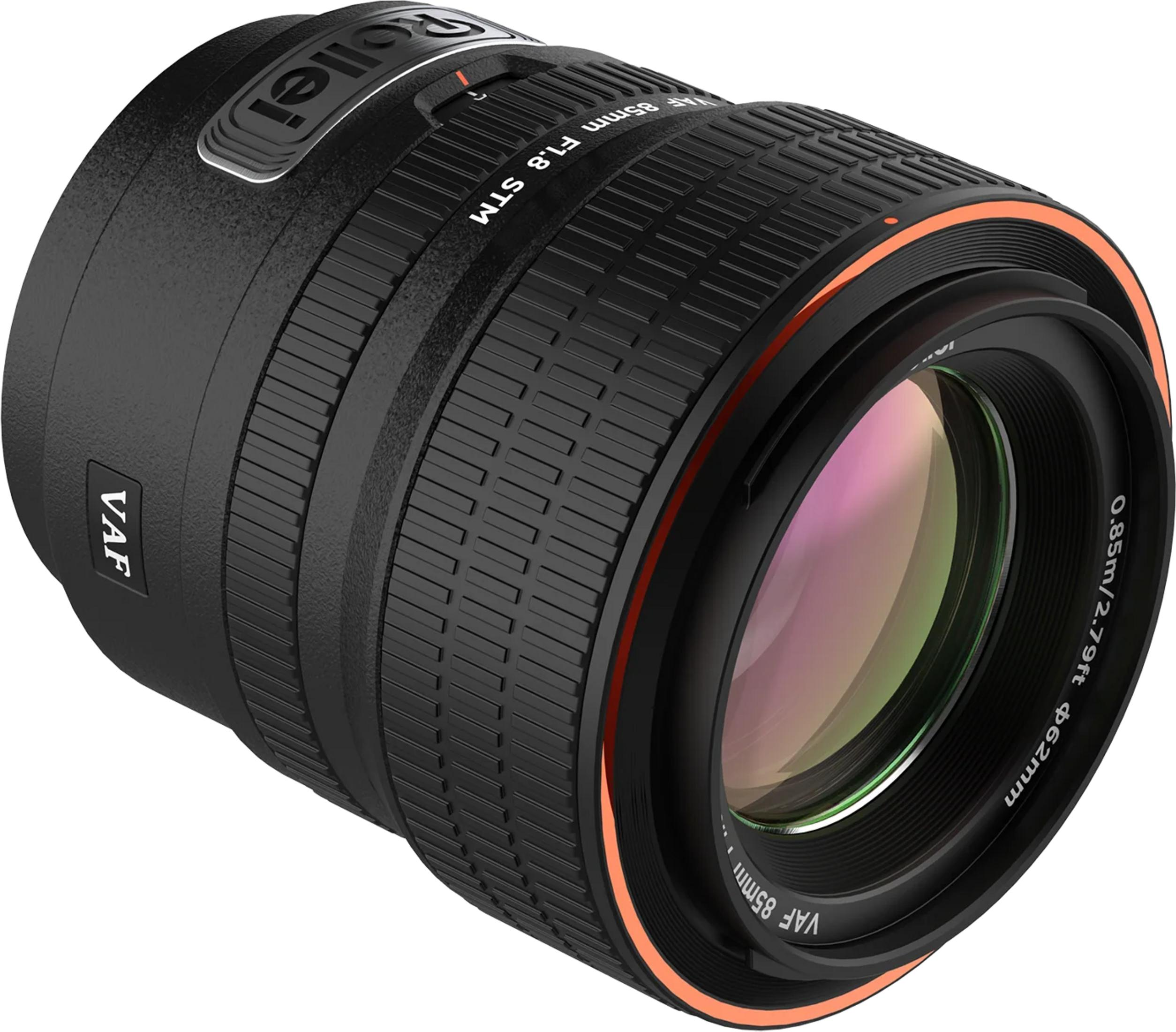 Zwarte cameralens met oranje ring en belettering.