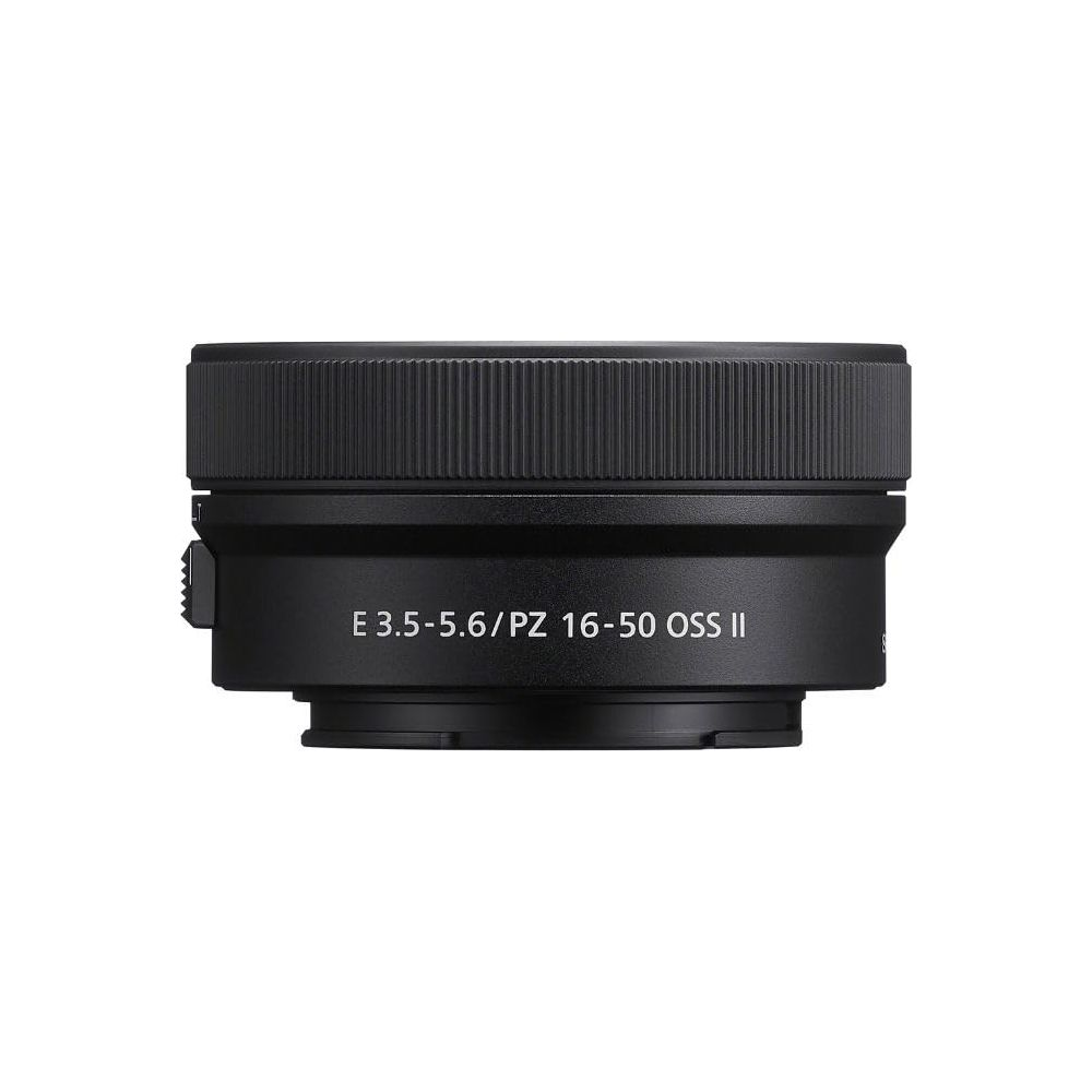 Obiettivo fotocamera nero con testo 'E 3.5-5.6/PZ 16-50 OSS II'.