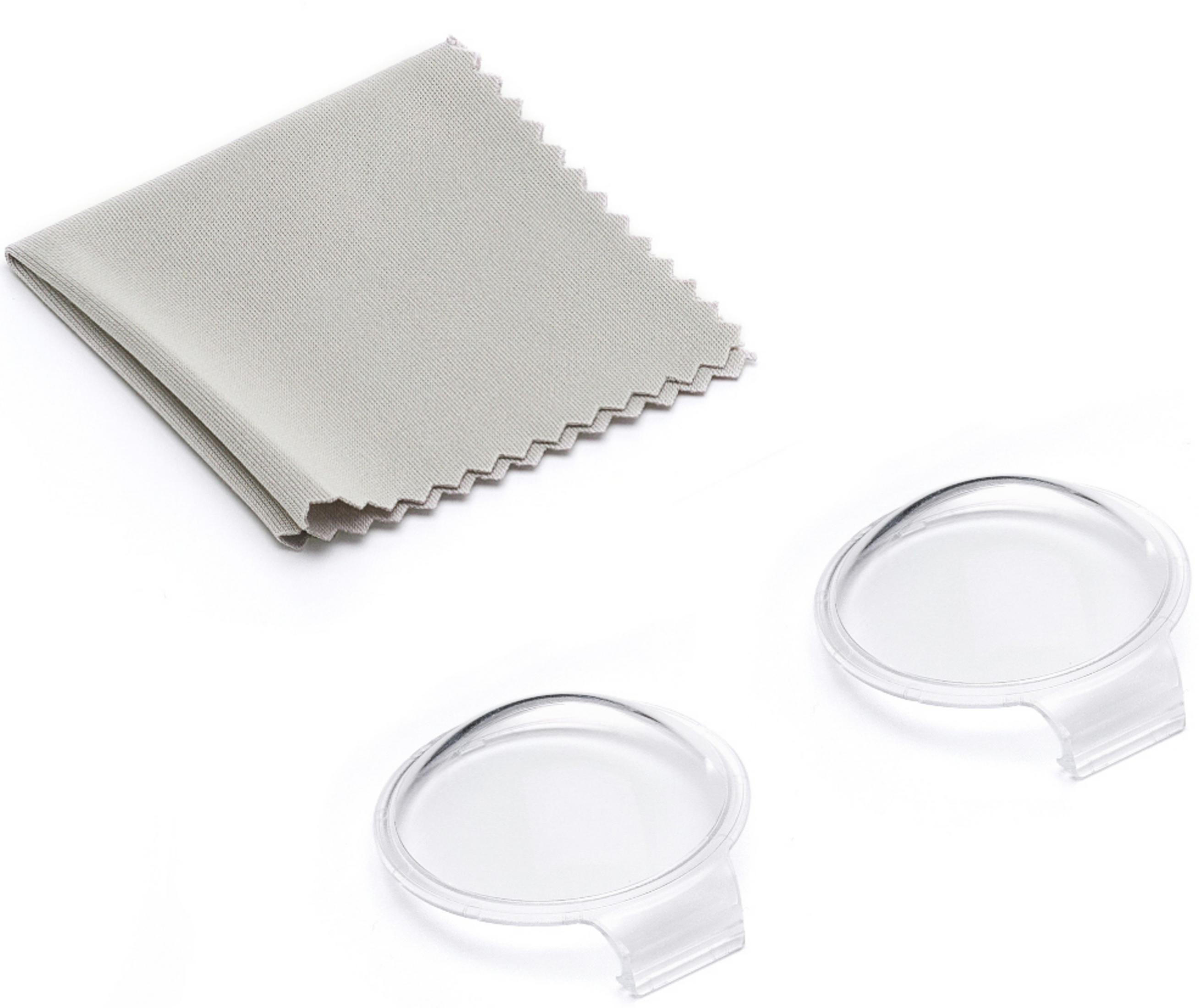 Un panno in microfibra grigio e due coperture protettive trasparenti su sfondo bianco.