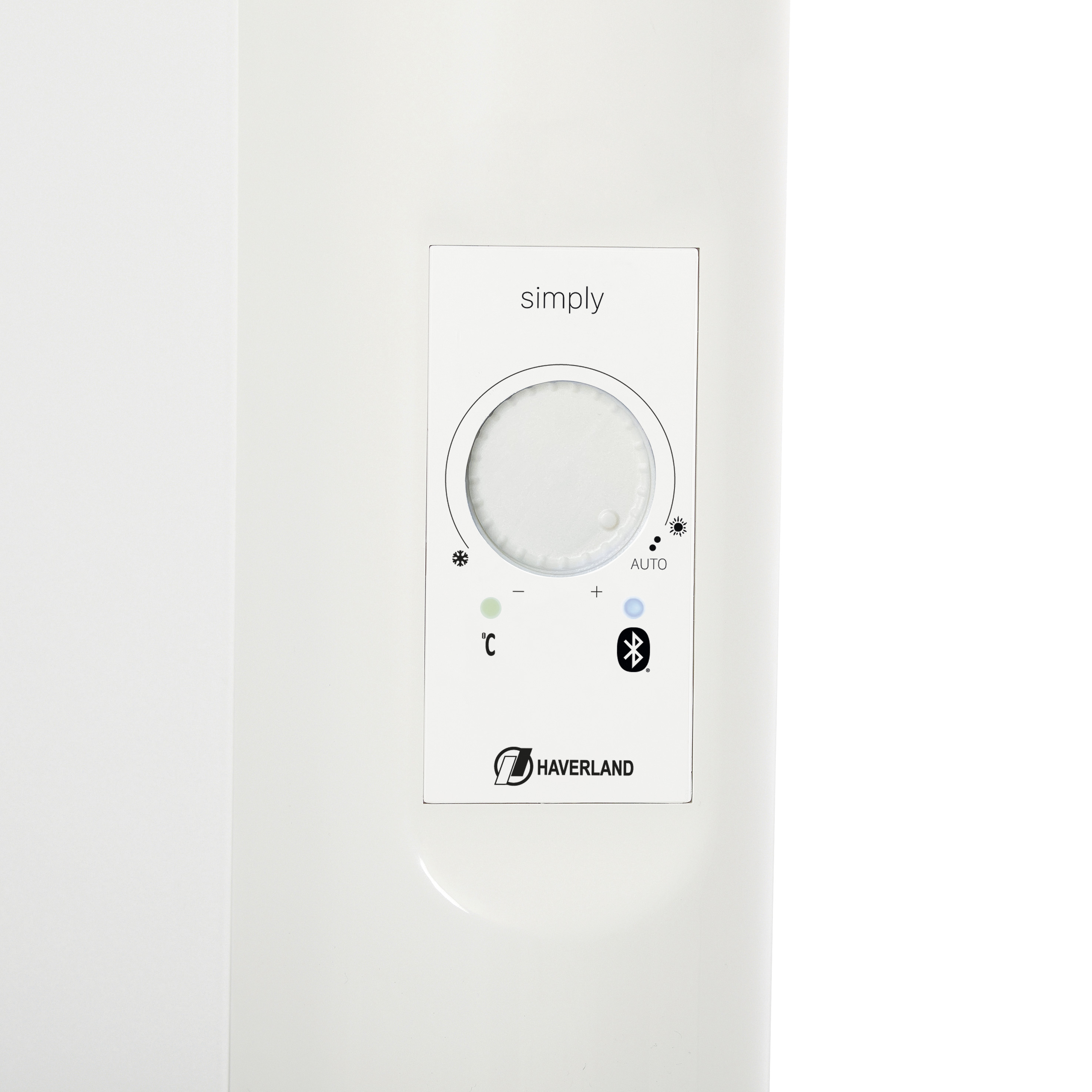 Pannello di controllo con manopola, icone fiocco, sole, Bluetooth e display temperatura.