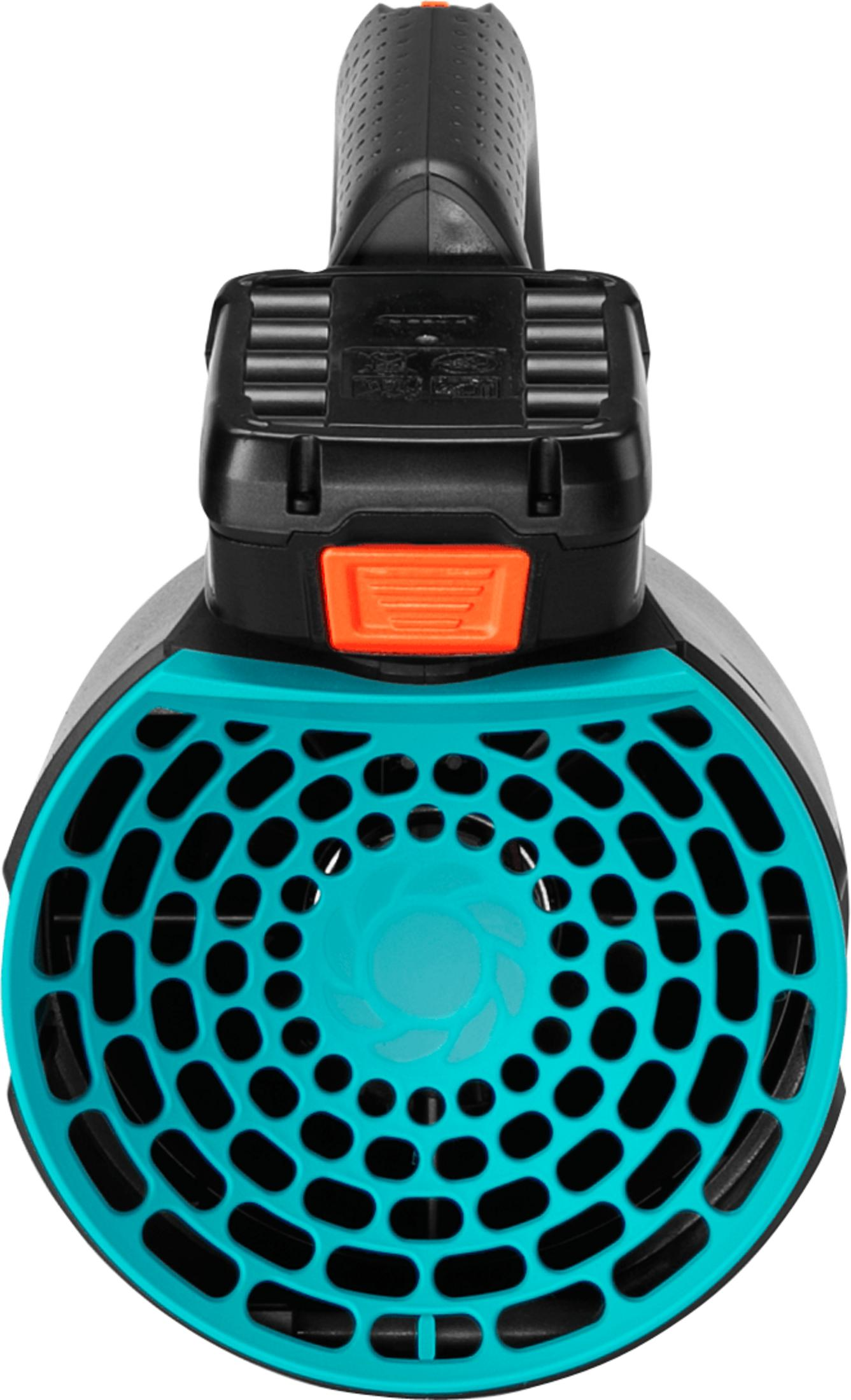Een zwarte en turquoise handsproeier met een oranje knop.