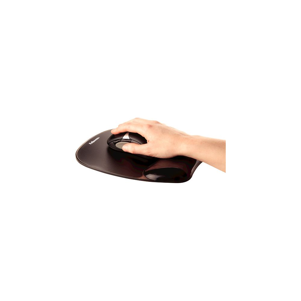 Een hand gebruikt een computermuis op een polssteun.