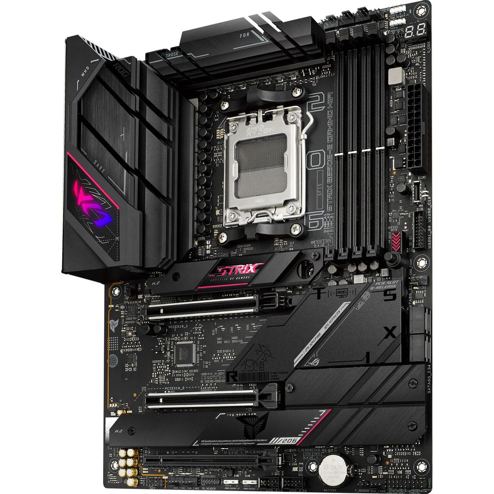 Czarna płyta główna ASUS ROG Strix B650E-E Gaming WiFi z gniazdem AMD Ryzen.