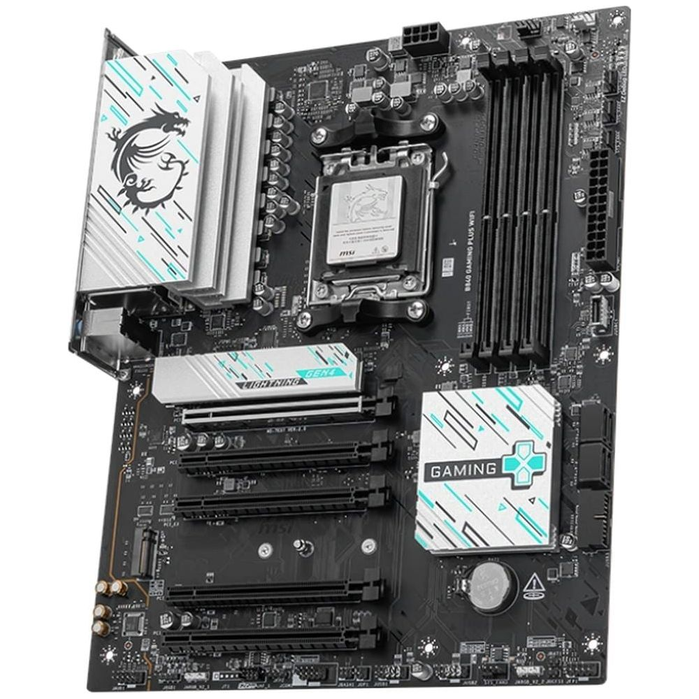 Czarna płyta główna z radiatorami i portami, z napisami "Gaming" i "Lightning".