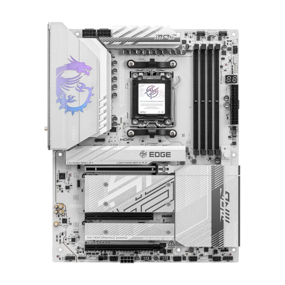 Biała płyta główna z srebrnymi akcentami, gniazdem procesora AMD i slotami RAM.