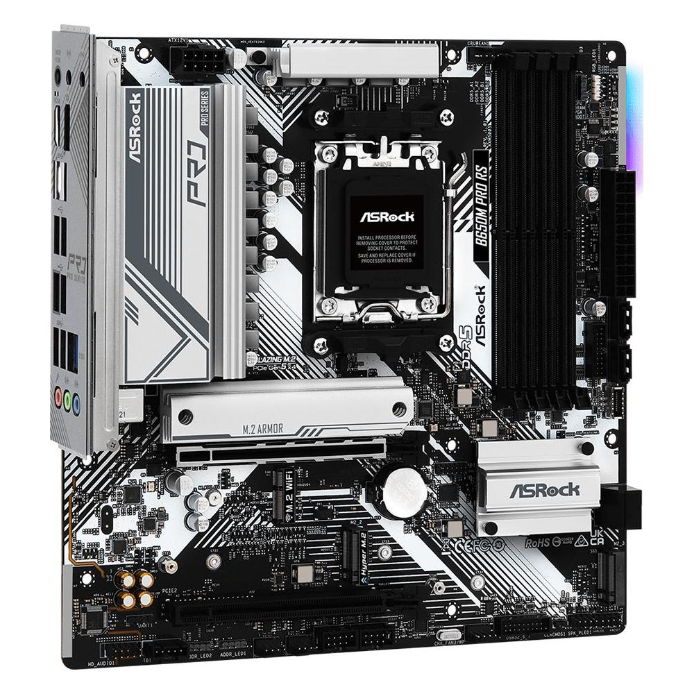 Płyta główna ASRock B650M PRO RS z gniazdem CPU, slotami RAM i radiatorami.