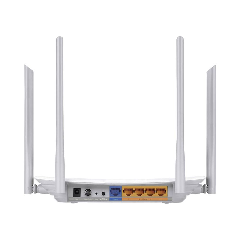 Biały router Wi-Fi z czterema antenami i portami Ethernet.