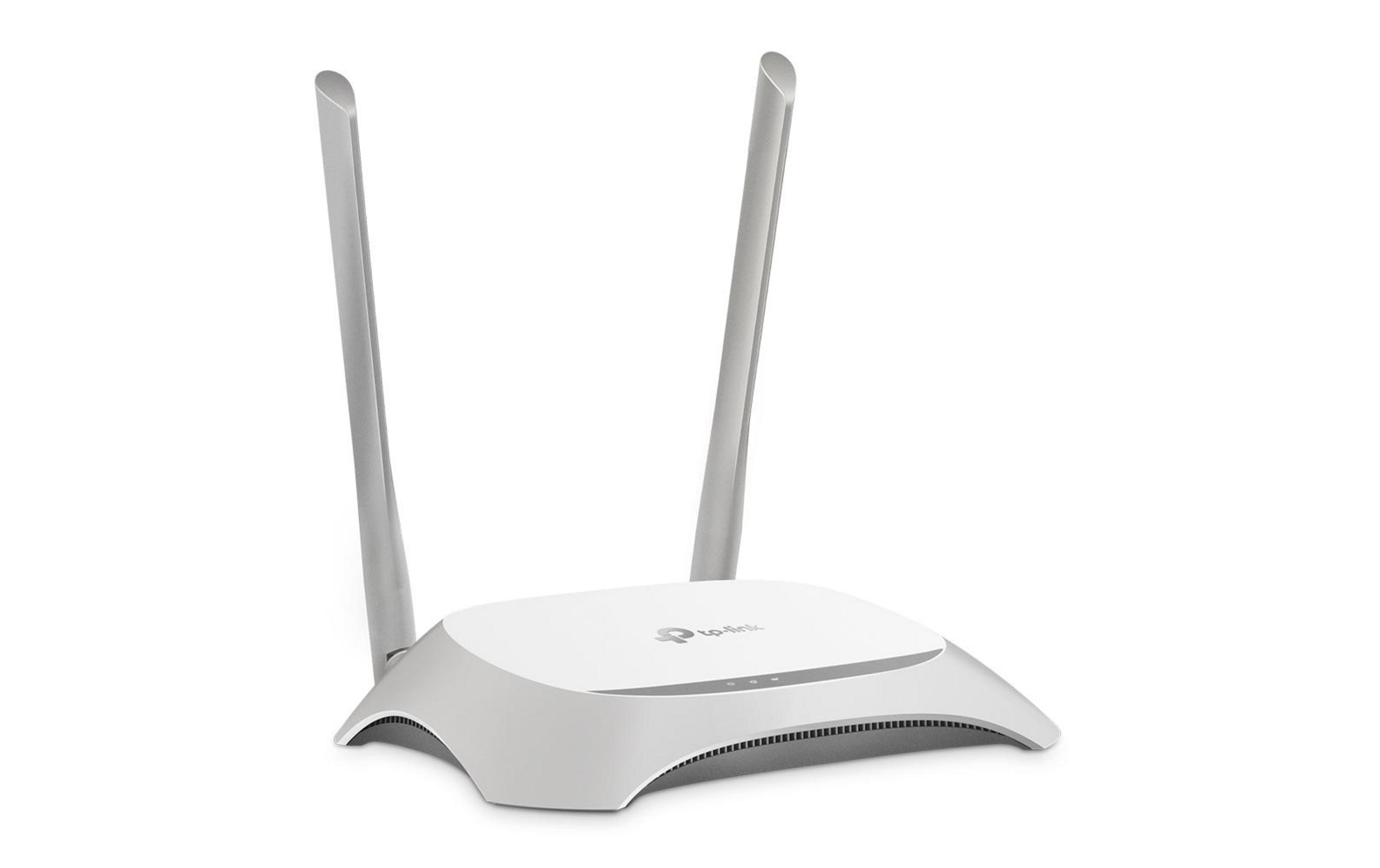 Ein weißer WLAN-Router mit zwei Antennen, auf weißem Hintergrund.
