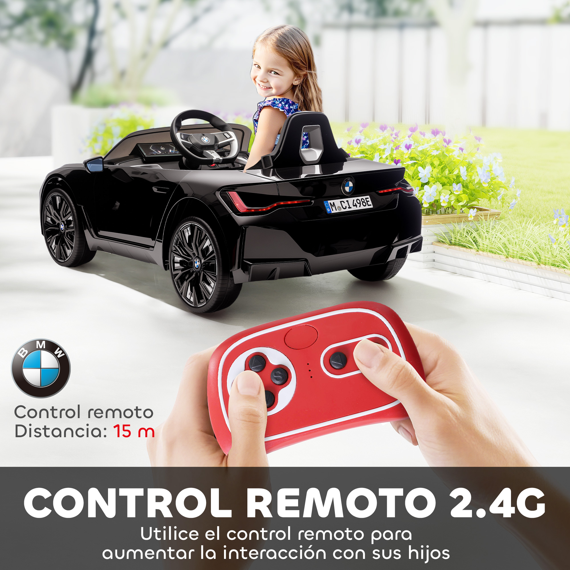 Una niña se sienta en un coche de juguete BMW negro, sosteniendo un mando a distancia.