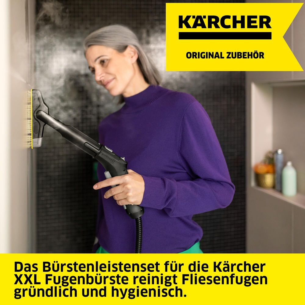 Frau reinigt Wandfuge mit Kärcher Dampfreiniger. Gelbes Kärcher Logo.