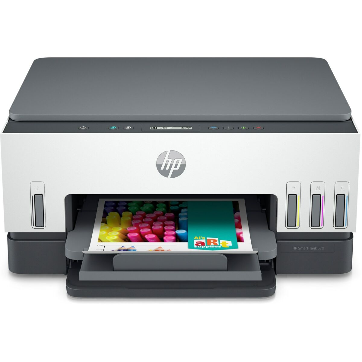 Una stampante HP Smart Tank 670 bianca con coperchio grigio e carta stampata.