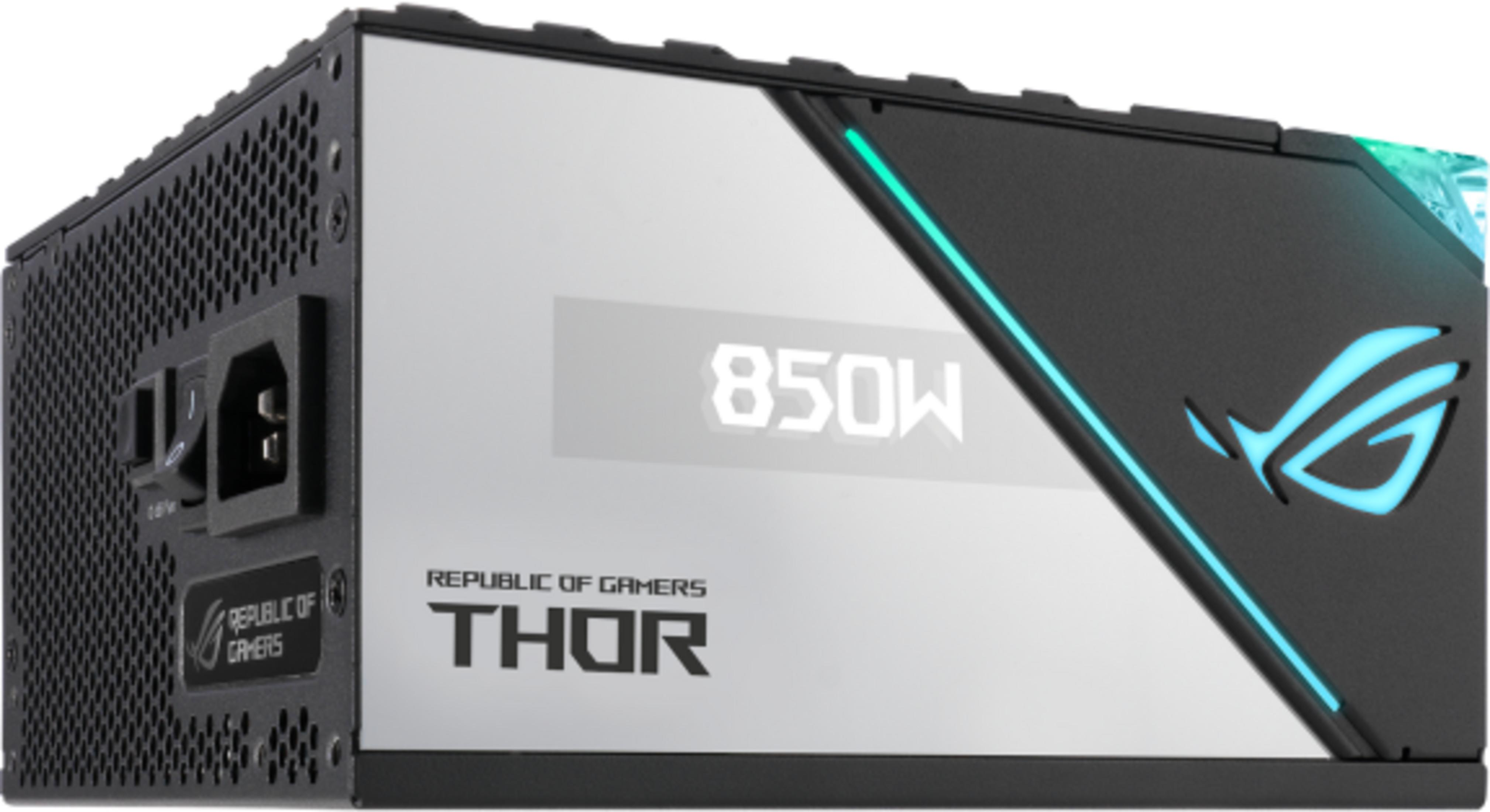Een zwarte 850W voeding met ROG-logo en blauwe LED's.