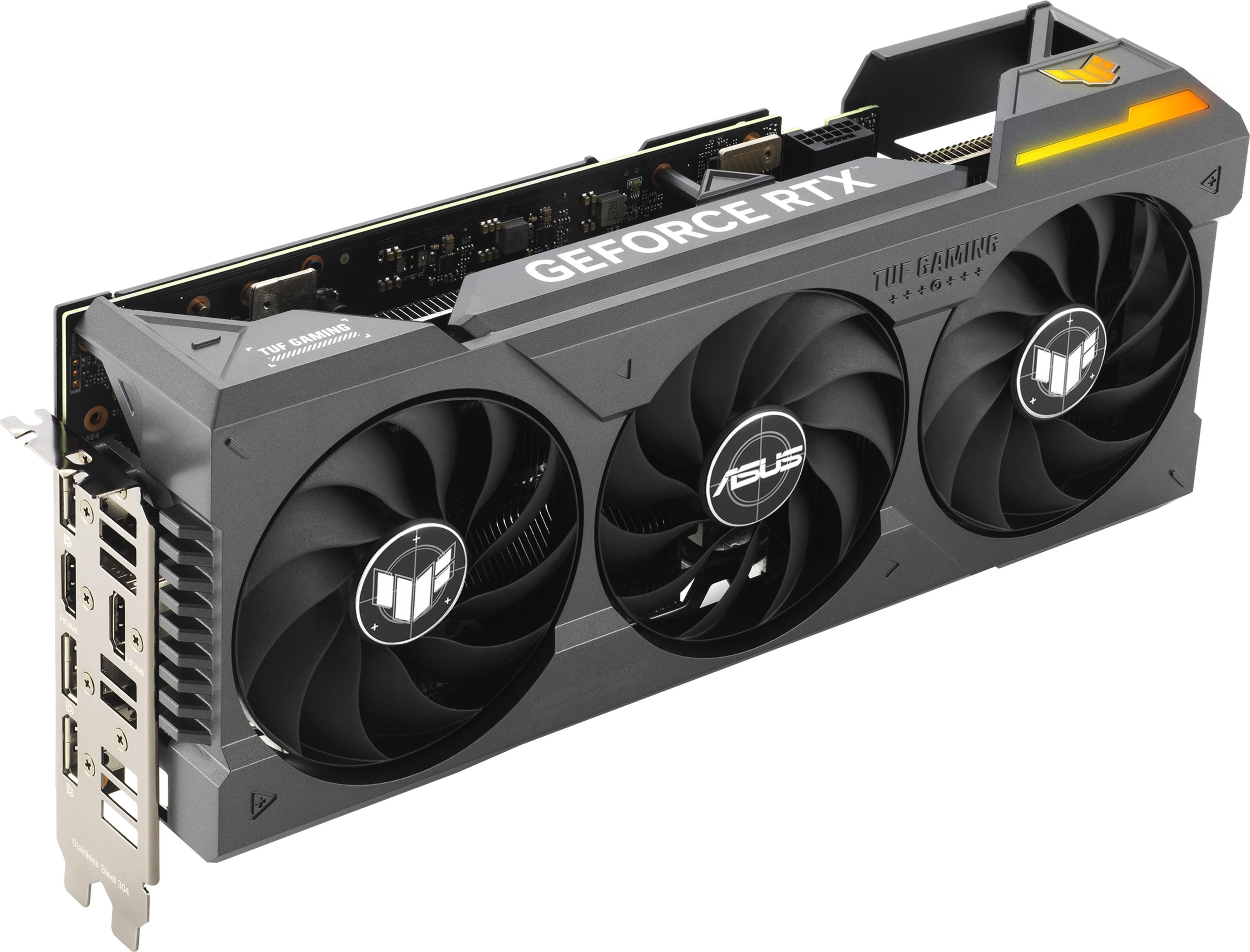 Una scheda grafica grigia con tre ventole e marchio "GeForce RTX".
