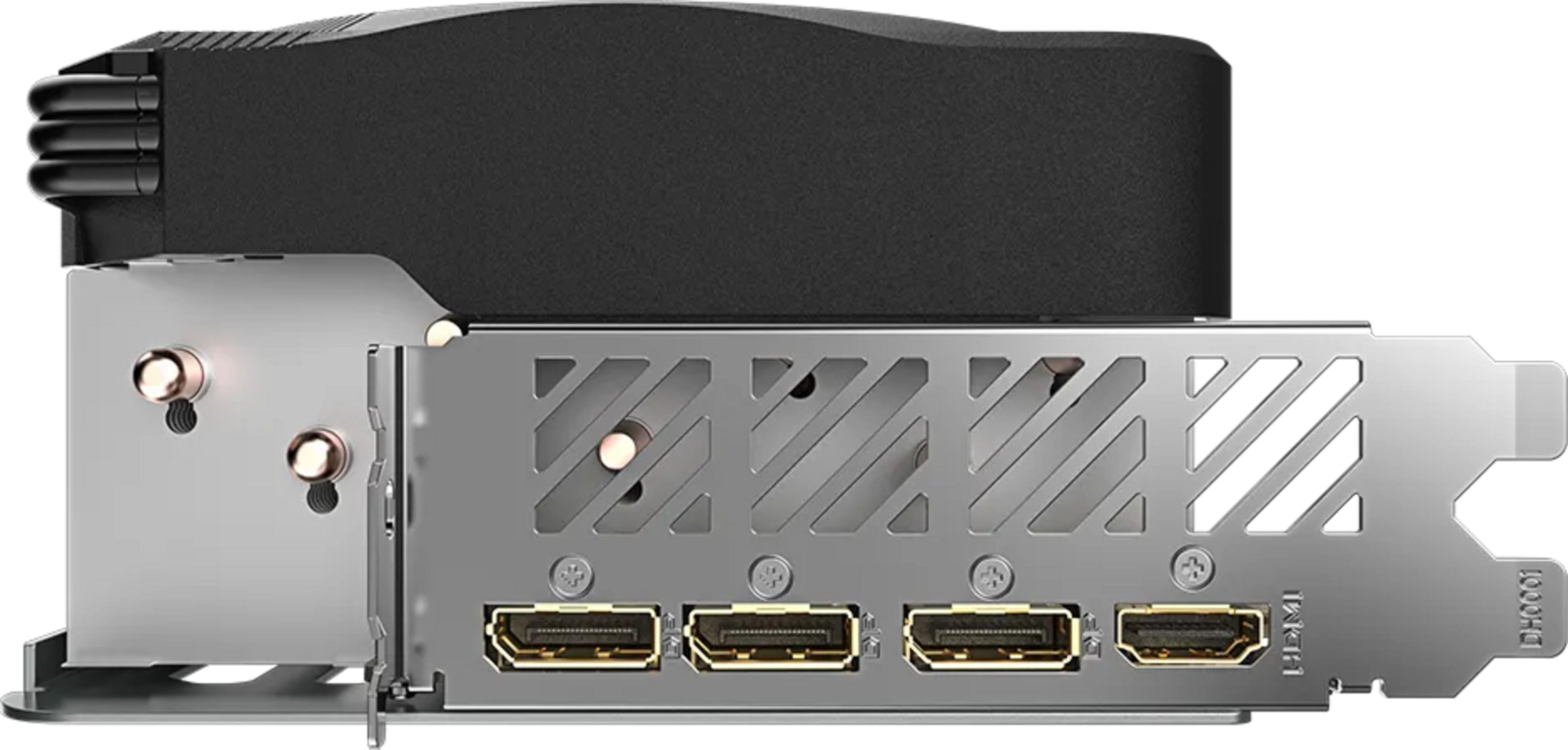 Ein schwarzer Kühlkörper mit drei HDMI-Anschlüssen und einem silbernen Metallgehäuse.