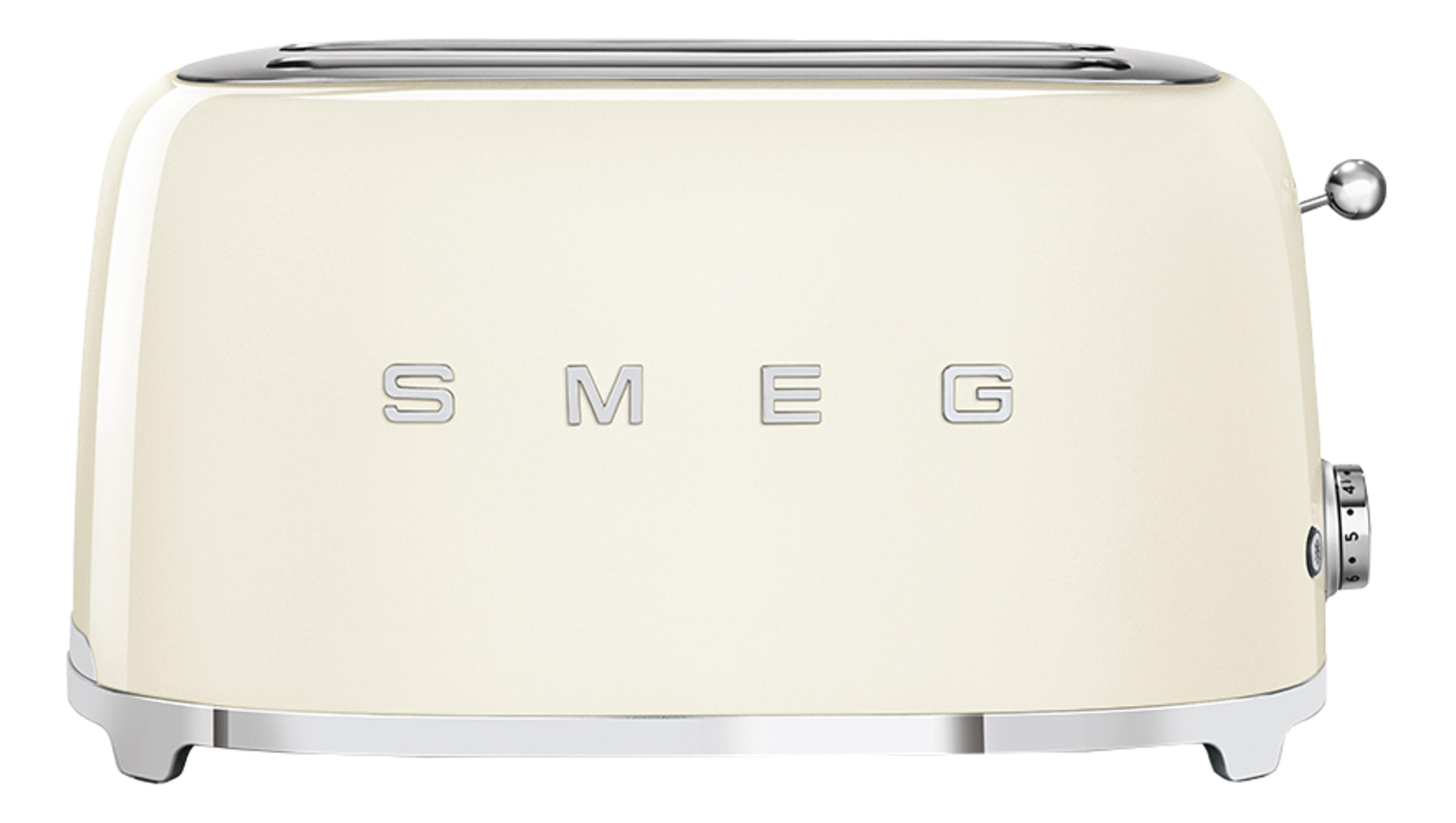 Kremowy toster SMEG z chromowanymi detalami i pokrętłem.