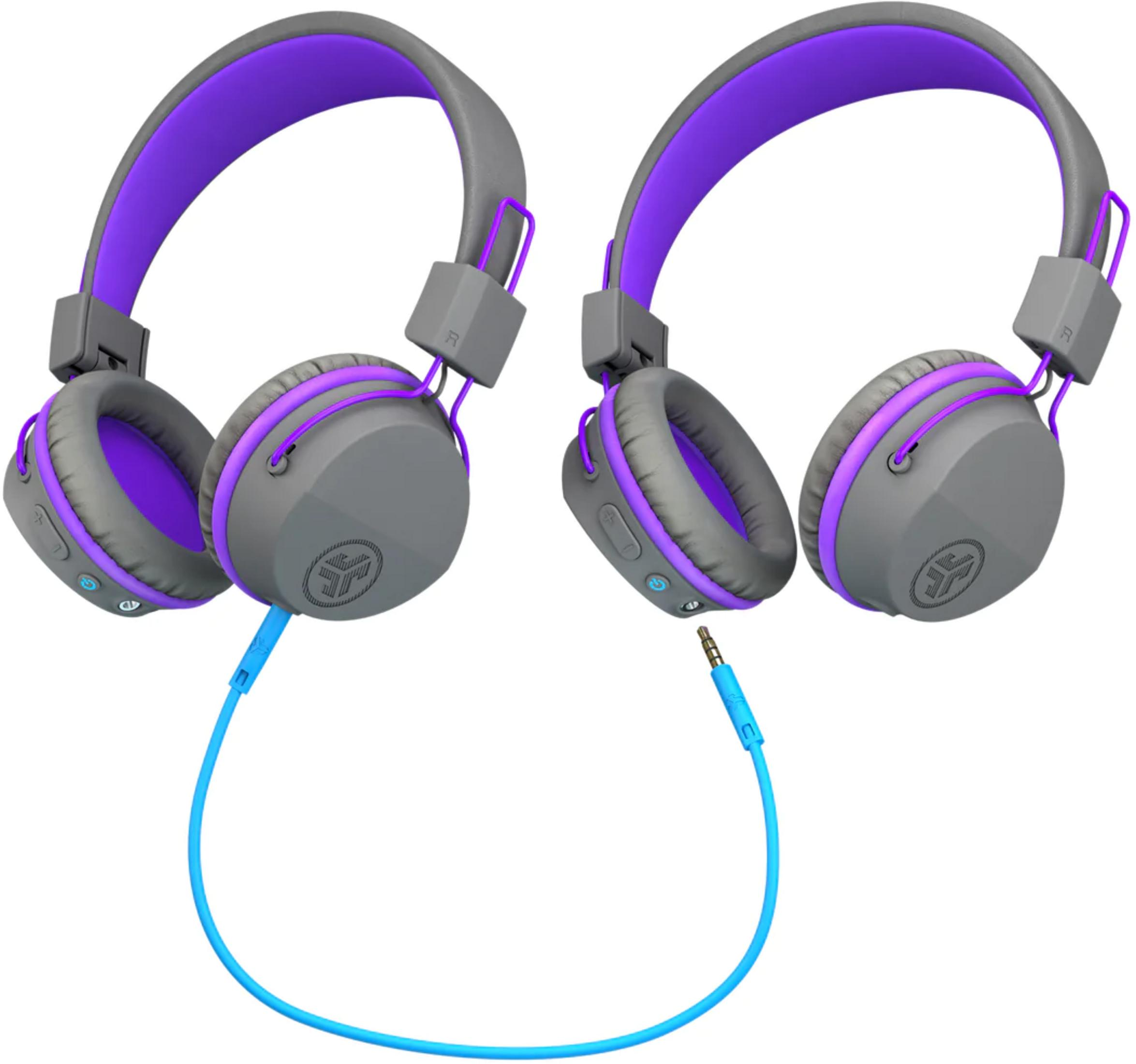 Dwa szare słuchawki z fioletowymi akcentami i niebieskim kablem.