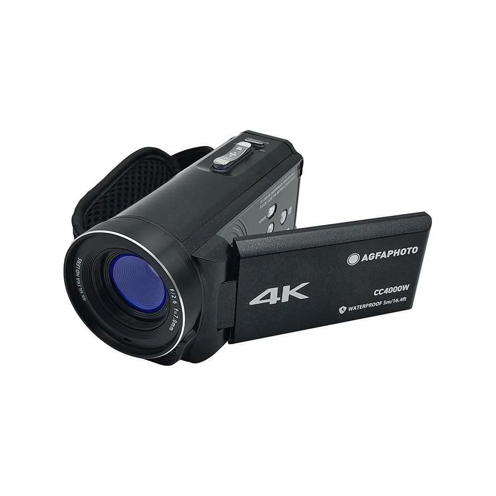 Czarna kamera 4K z otwartym ekranem i widocznym obiektywem.