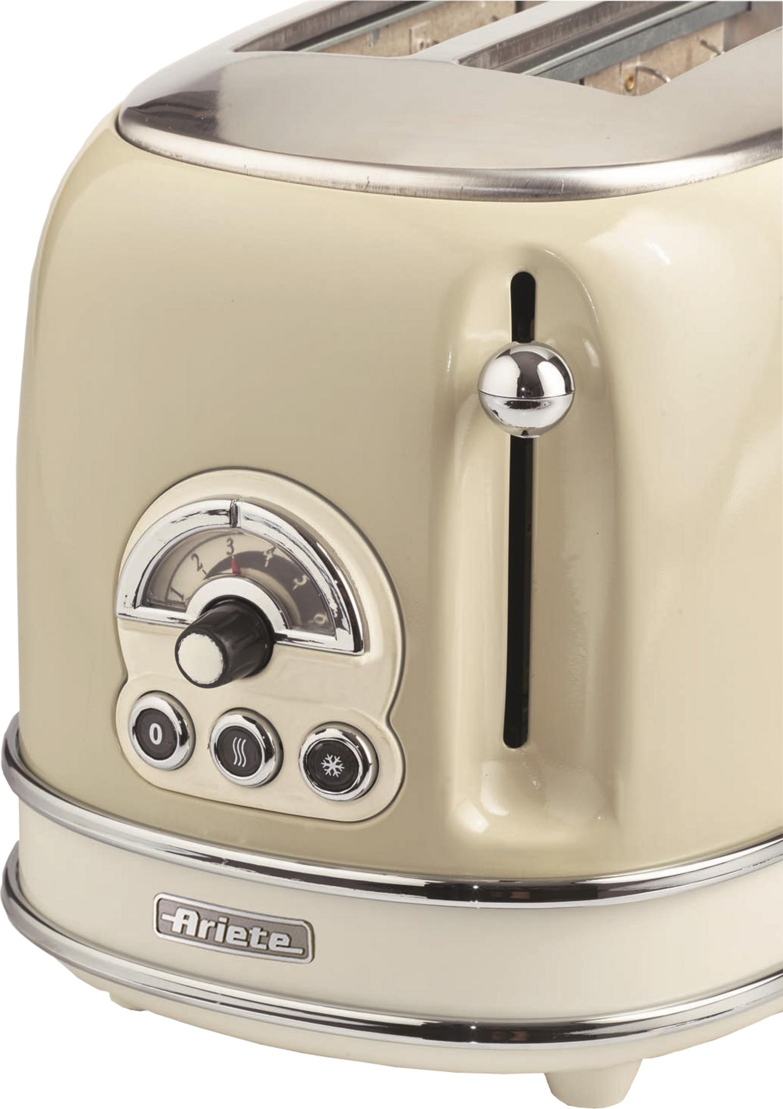 Een crèmekleurige broodrooster met chromen accenten, een timer en bedieningsknoppen.