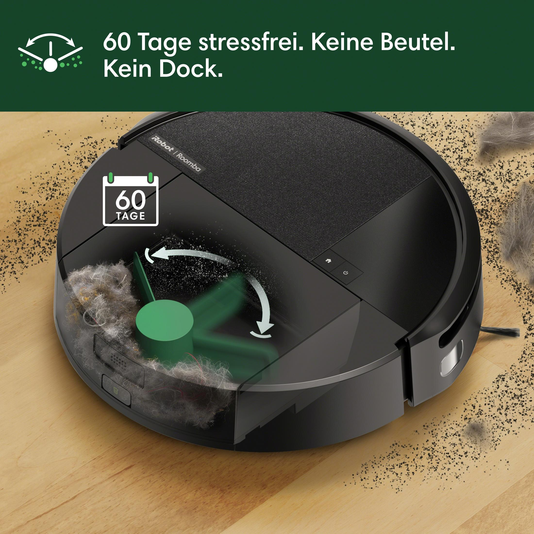 Czarny robot odkurzający sprząta zanieczyszczenia z drewnianej podłogi.