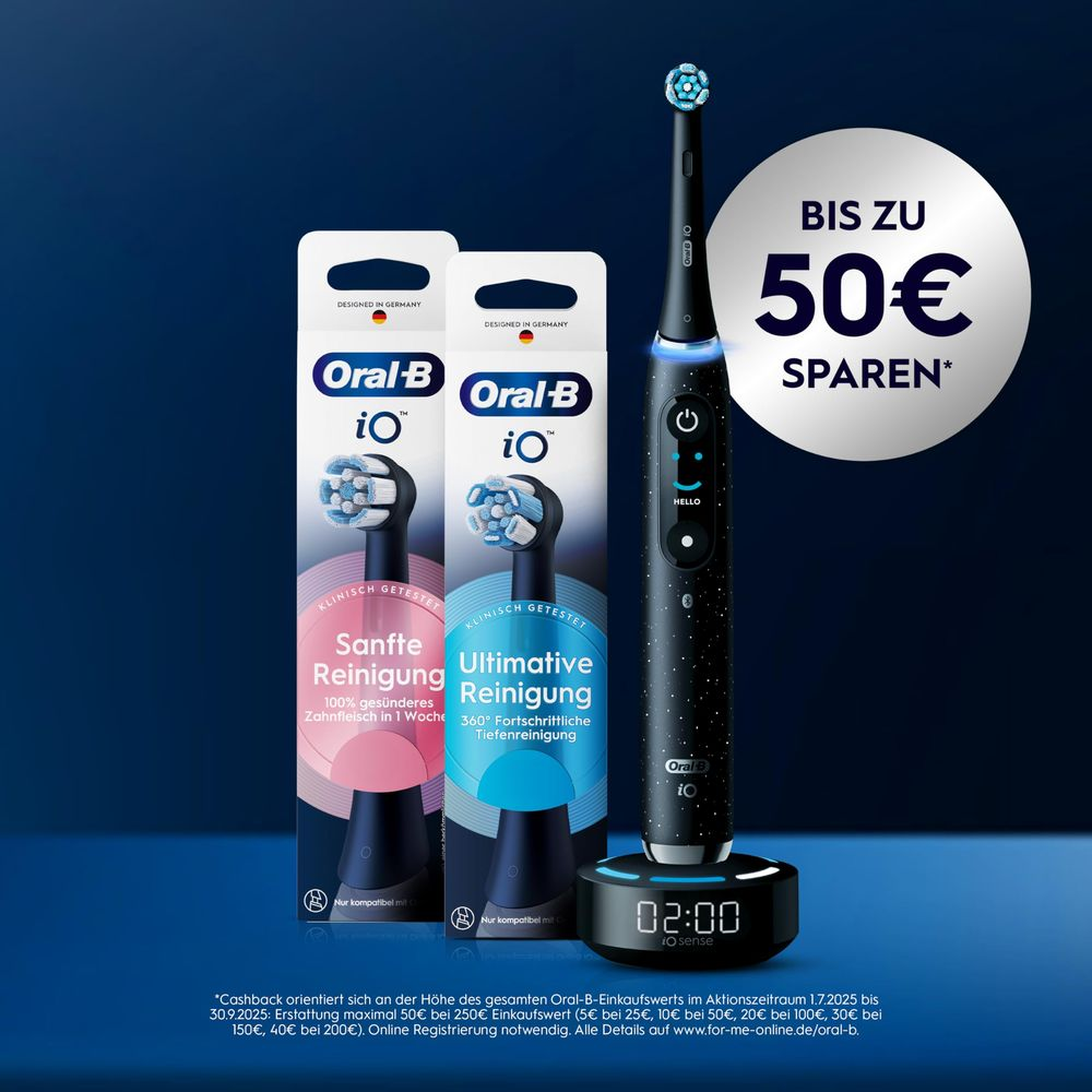 Oral-B iO Zahnbürste mit zwei Aufsteckbürstenpackungen und Sparhinweis.