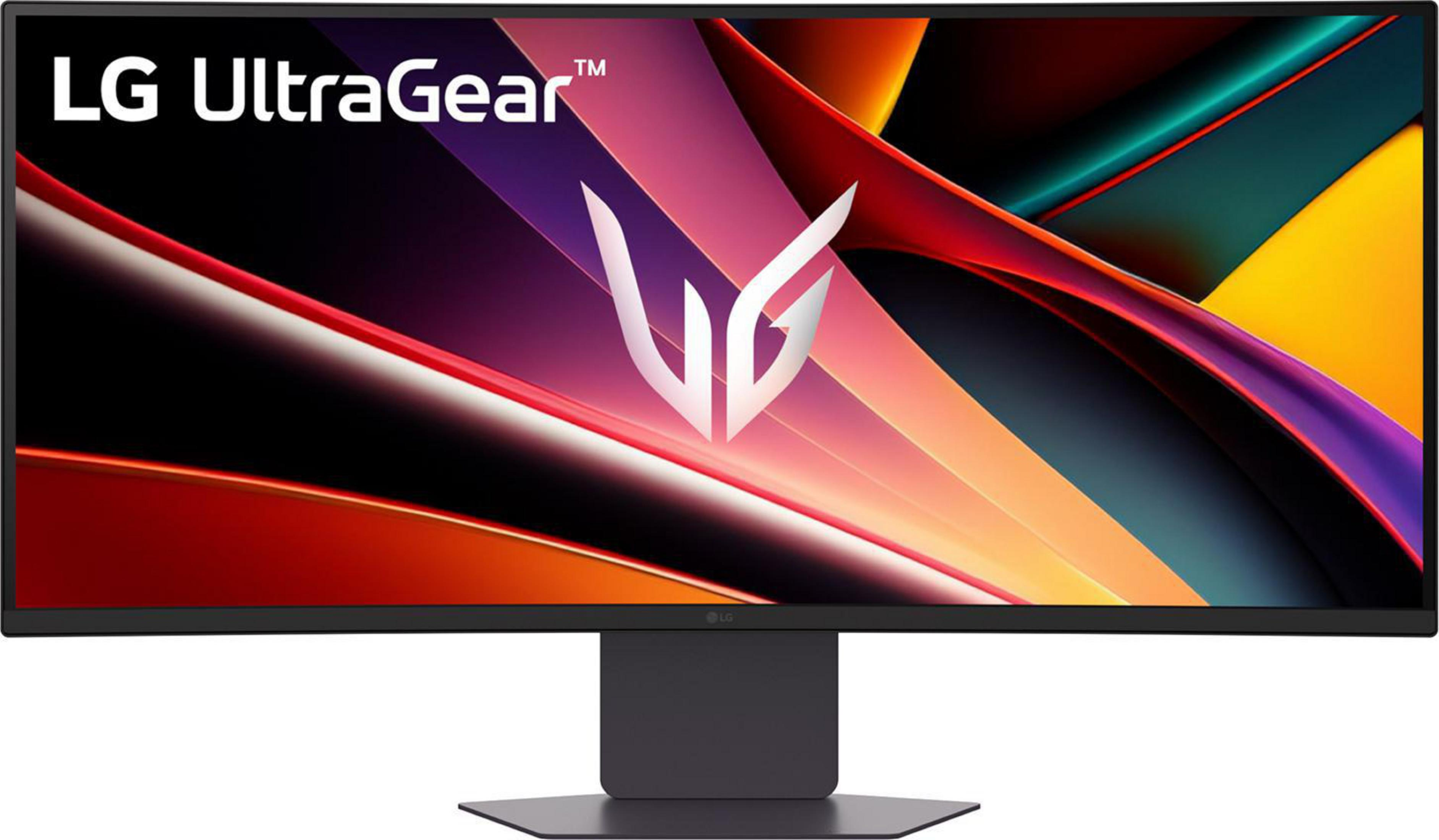 Zakrzywiony monitor LG UltraGear wyświetla abstrakcyjne, kolorowe tło i białe logo.
