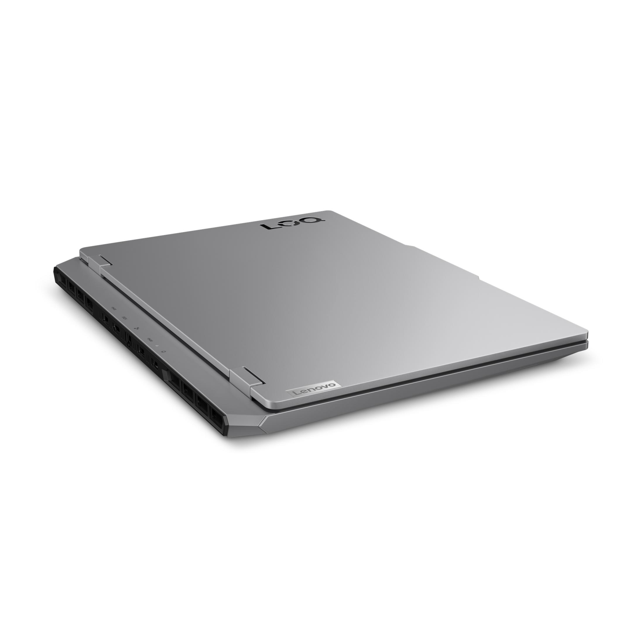 Ein geschlossener silberner Laptop mit dem Lenovo- und LOQ-Logo.