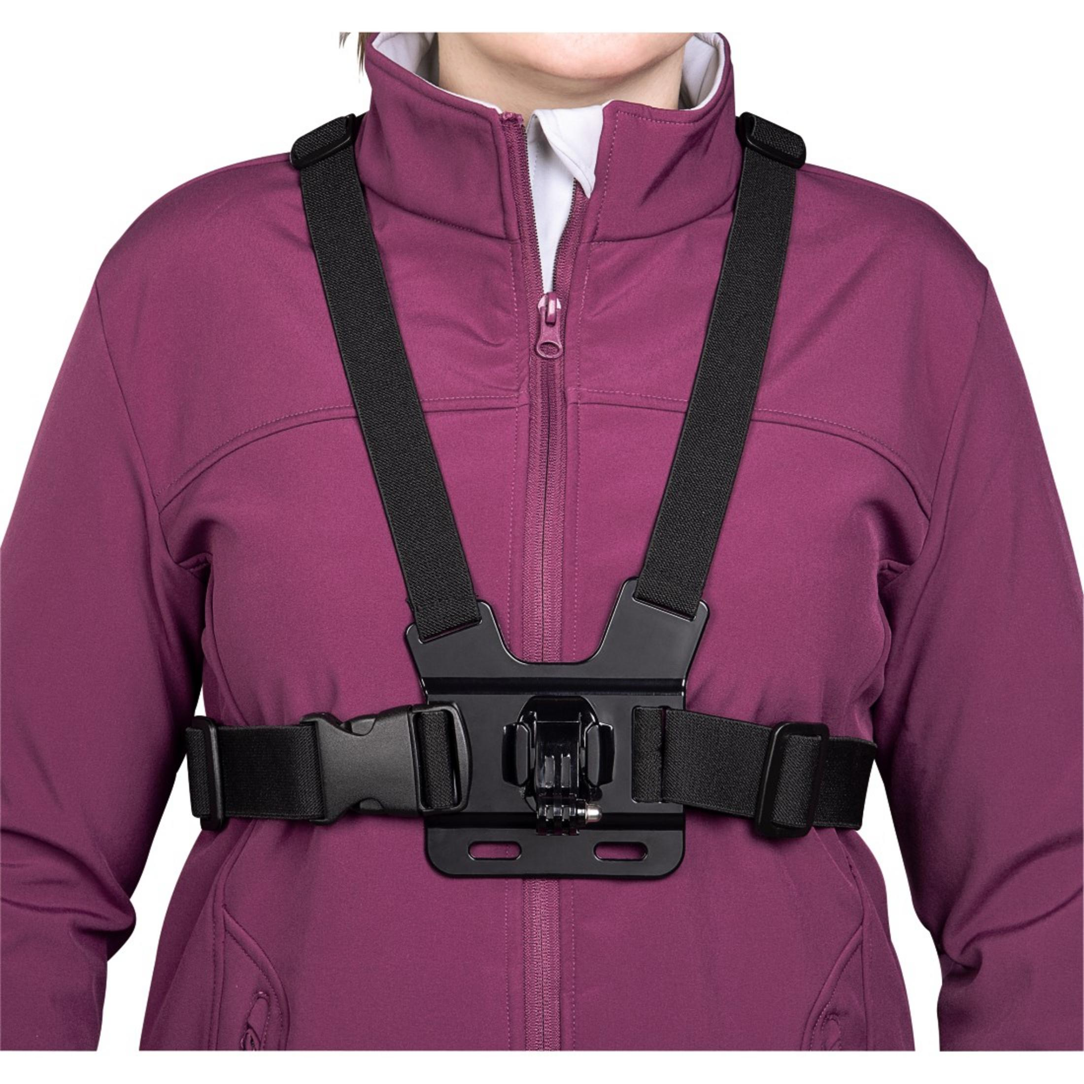 Uprząż na klatkę piersiową z czarnymi paskami i czarnym mocowaniem z tworzywa sztucznego na fioletowej kurtce.