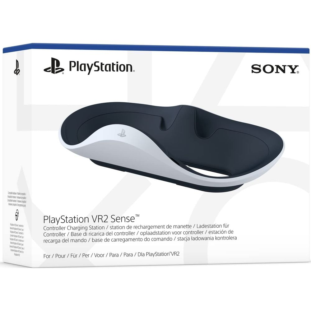 Stazione di ricarica per controller PlayStation VR2 Sense su confezione bianca.