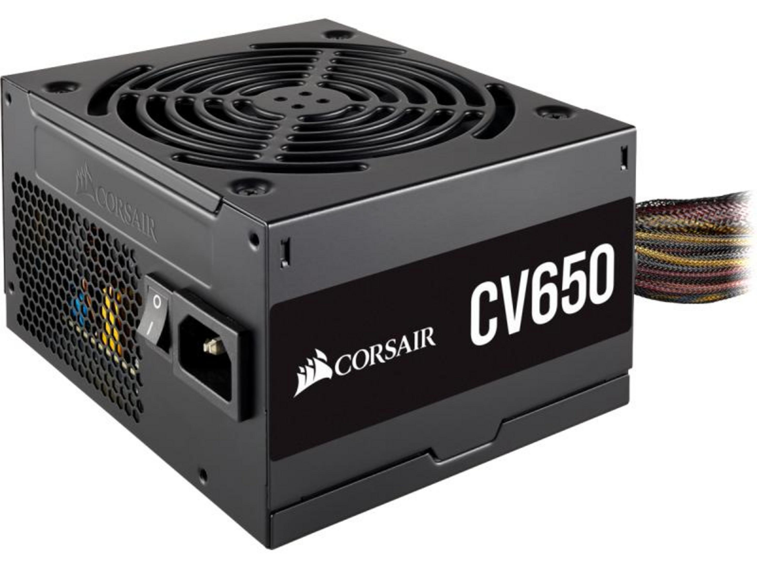 Alimentatore nero Corsair CV650 con ventola e cavi.
