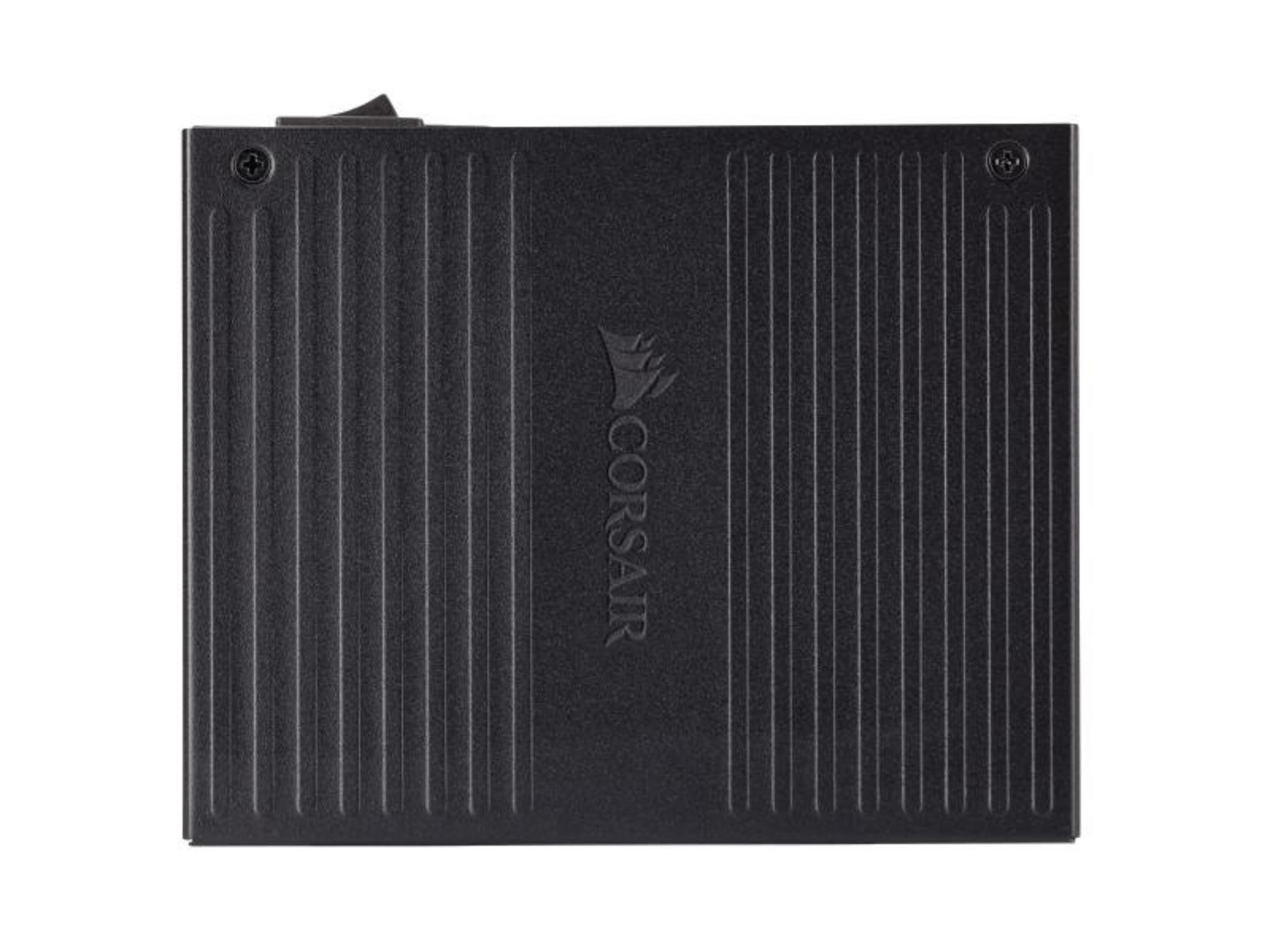 Alimentatore nero con parte superiore a coste e logo Corsair.