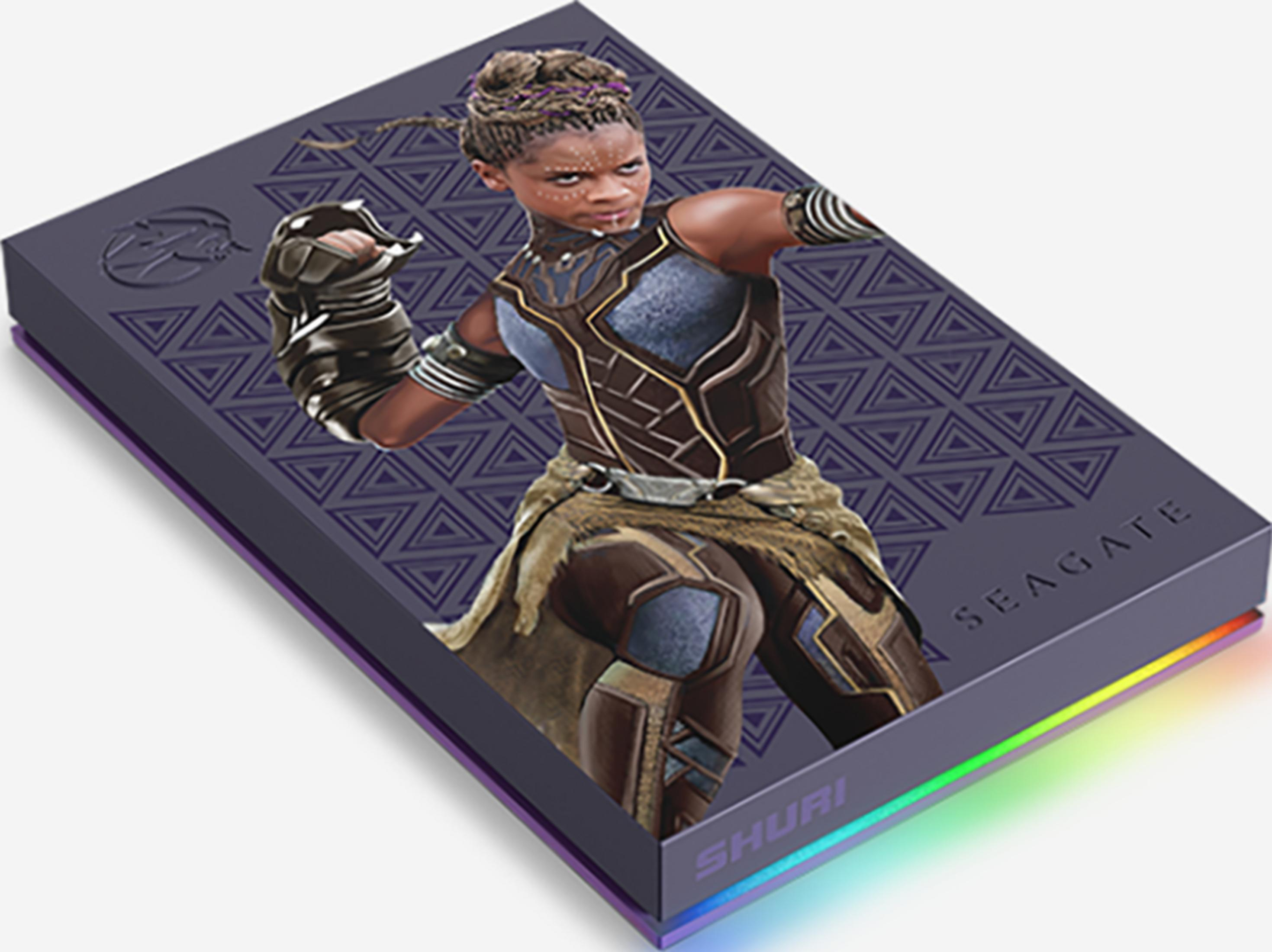 Shuri de Black Panther con pintura facial en armadura. Disco duro Seagate.