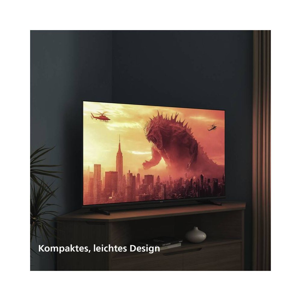 Potwór atakuje Nowy Jork, helikoptery nad miastem.