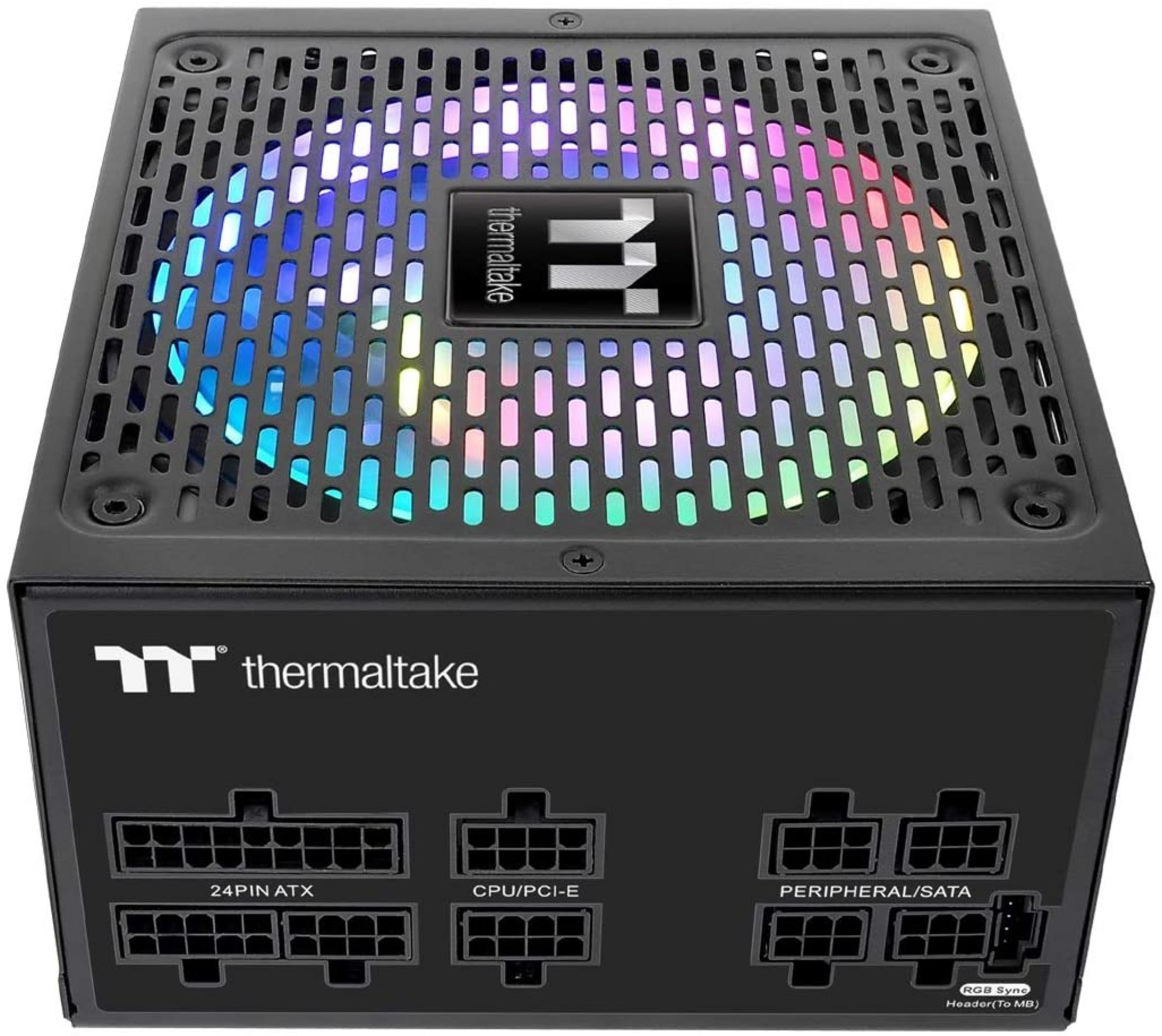 Schwarzes Netzteil mit RGB-Lüfter und Anschlüssen: 24Pin ATX, CPU/PCI-E, Peripherie/SATA.
