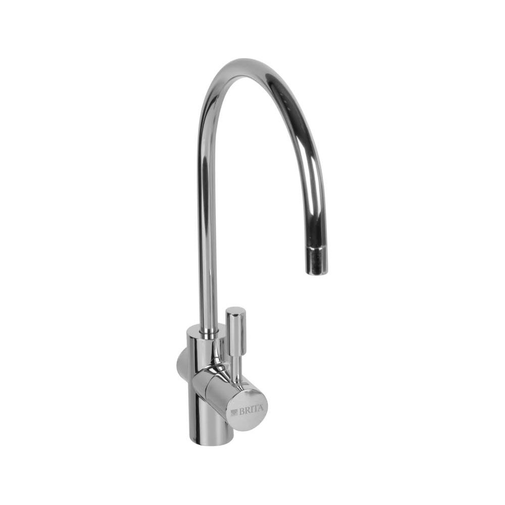 Błyszczący chromowany kran z zakrzywioną wylewką i pojedynczą dźwignią.