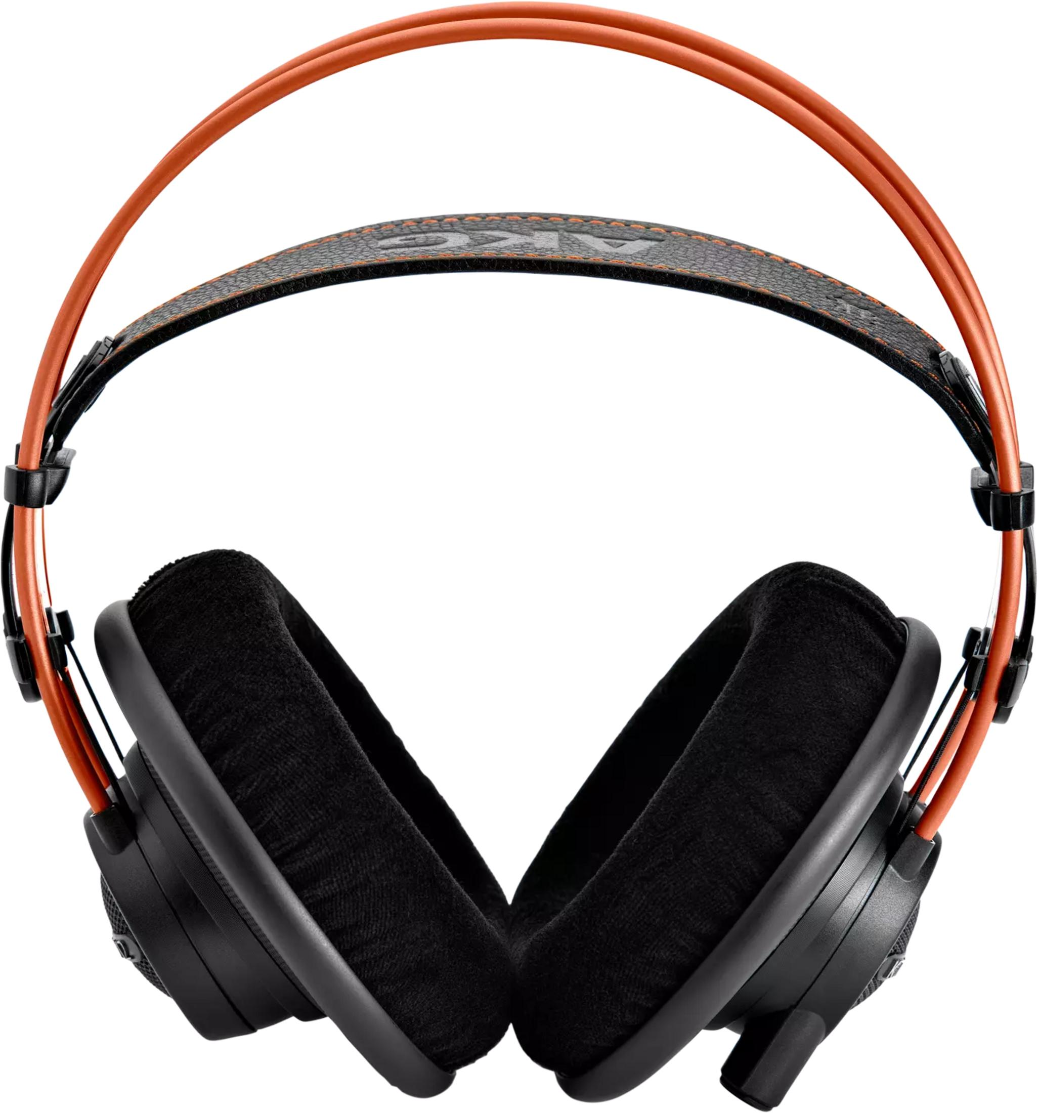 Orangene Kopfhörer mit schwarzen Ohrpolstern und einem AKG-Logo.
