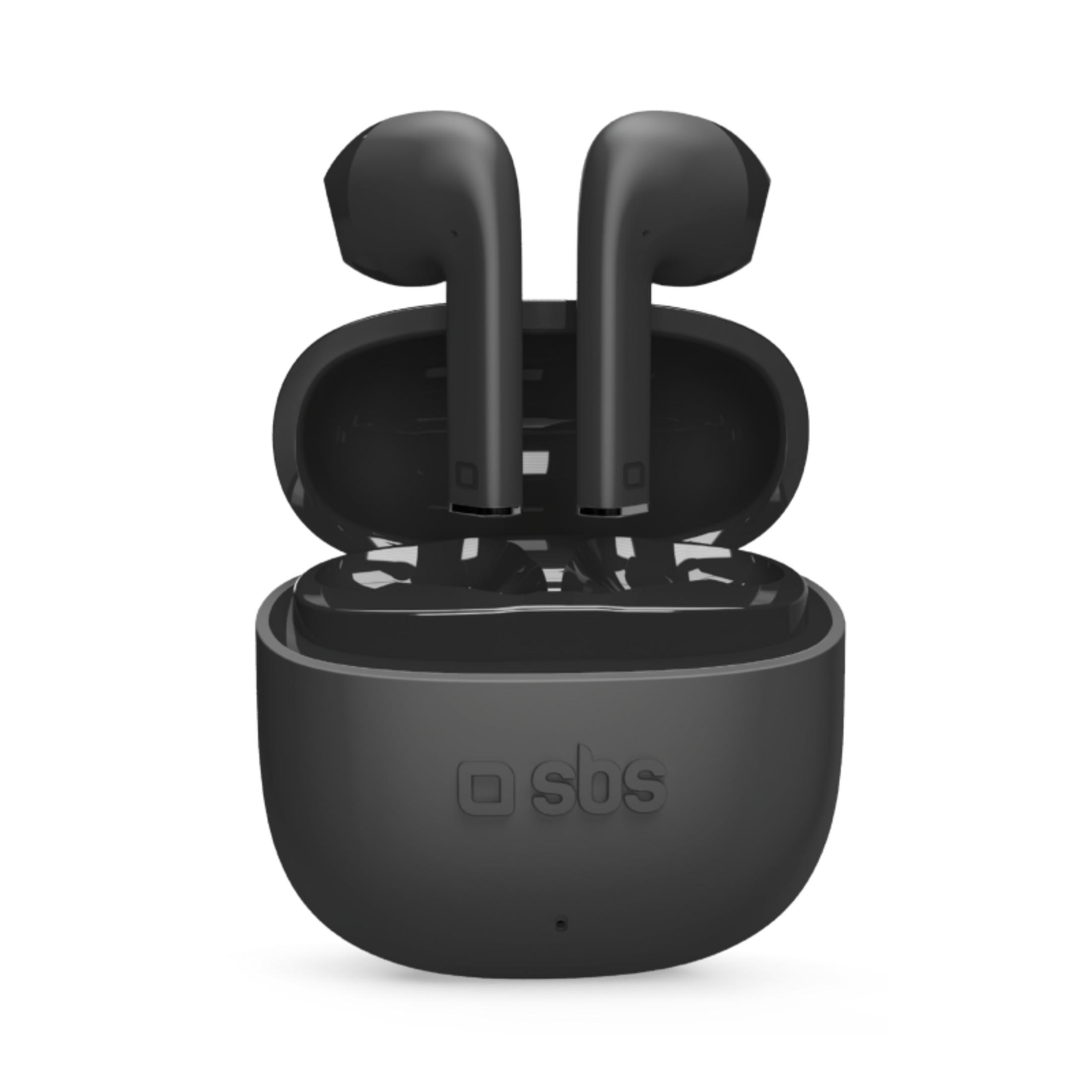 Auricolari wireless neri in custodia di ricarica aperta. Logo "sbs" sulla custodia.