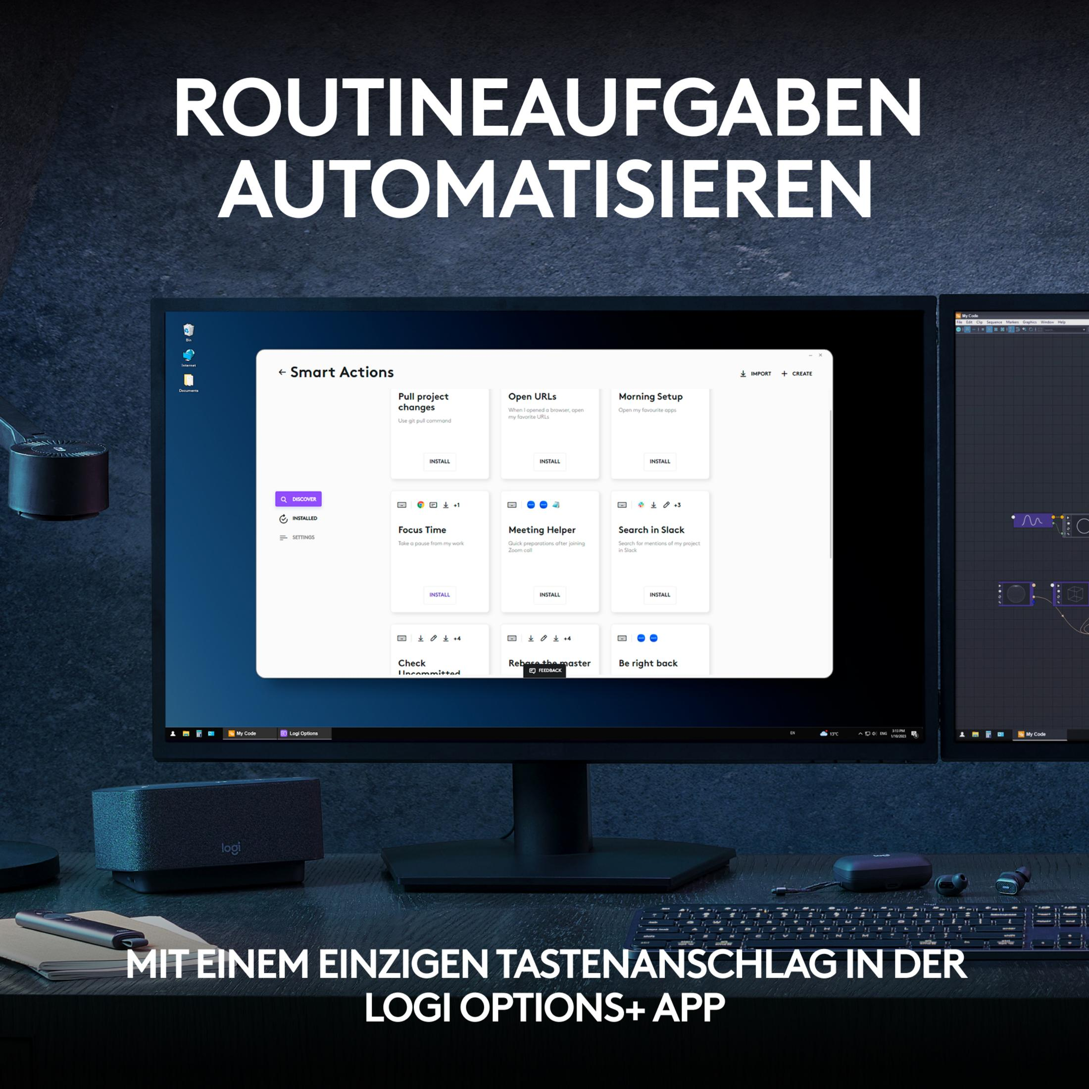 Dwa monitory pokazują aplikację Logi Options+ z inteligentnymi akcjami i edytorem kodu.