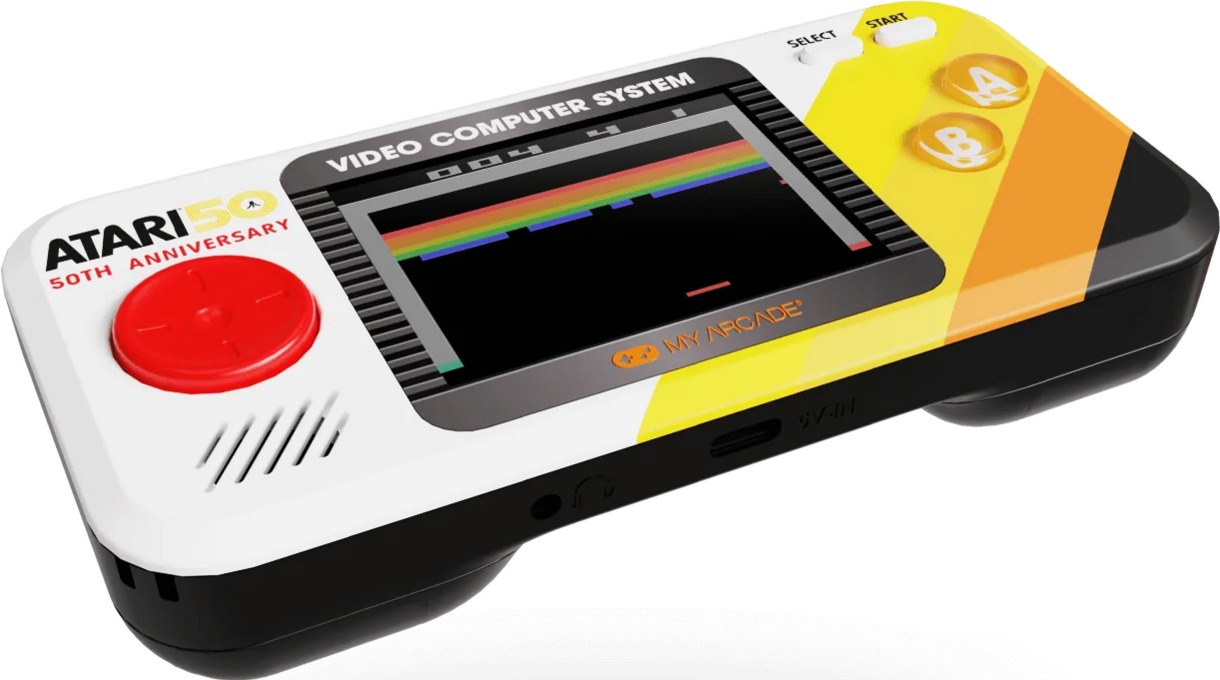 Un dispositivo portátil de juegos Atari con joystick rojo y pantalla colorida.