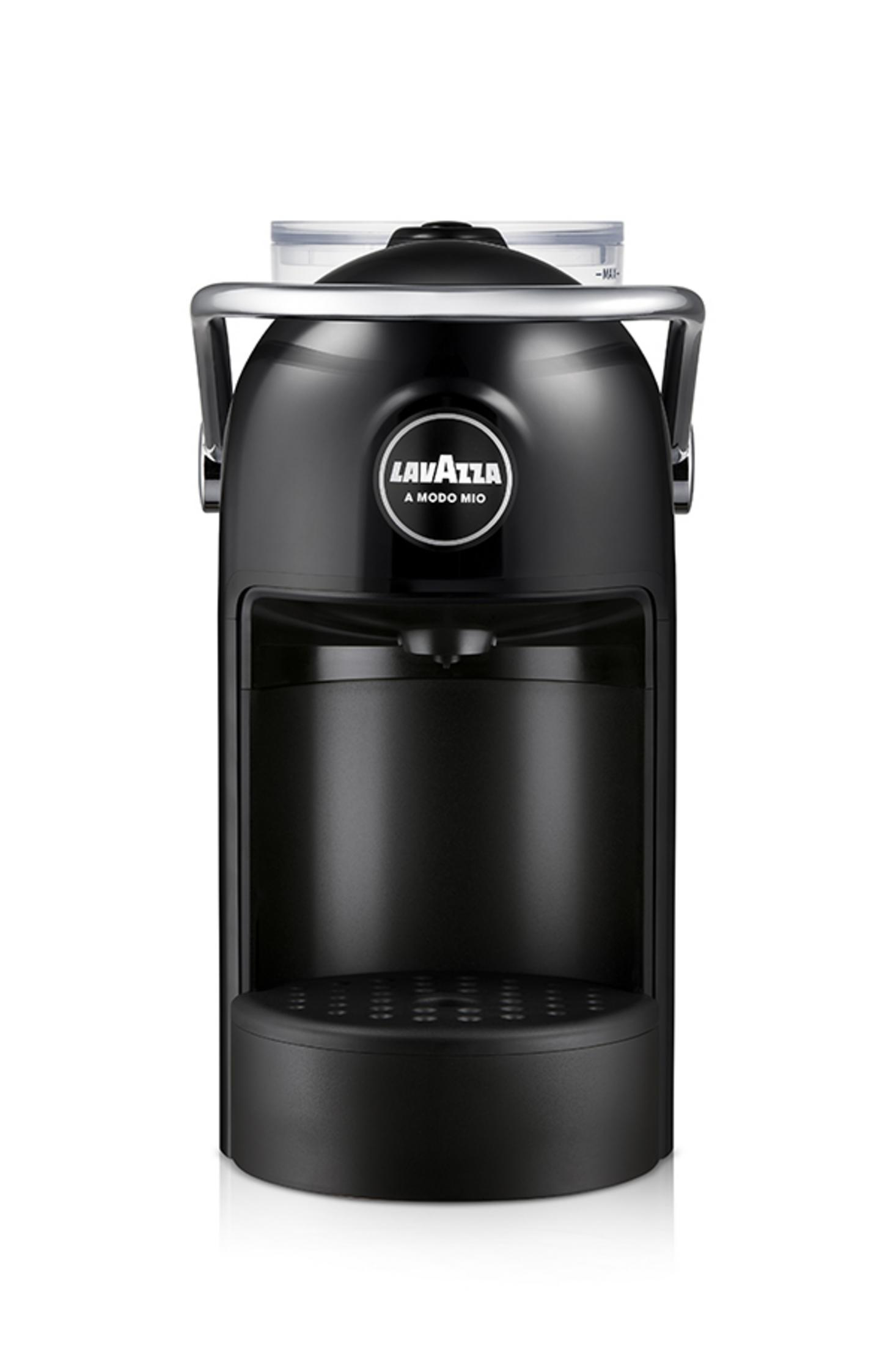 Czarna ekspres do kawy Lavazza z chromowanym uchwytem i zbiornikiem.